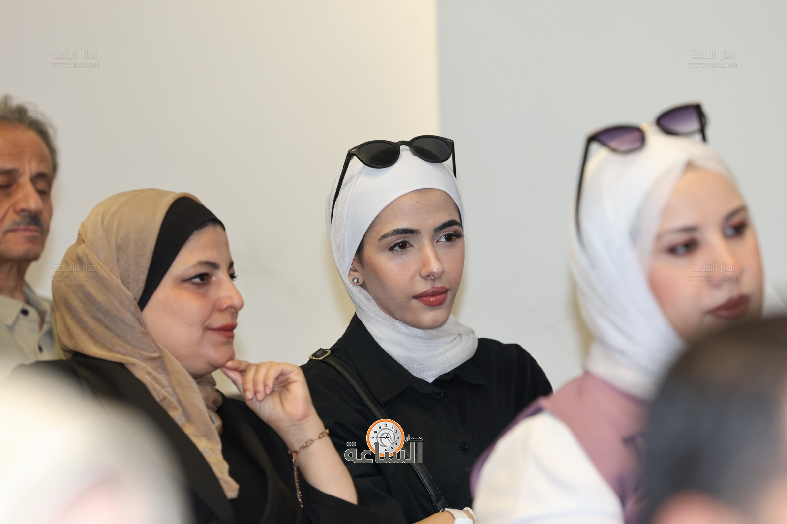 Madar Al-Saa Images 0.39036277181607426