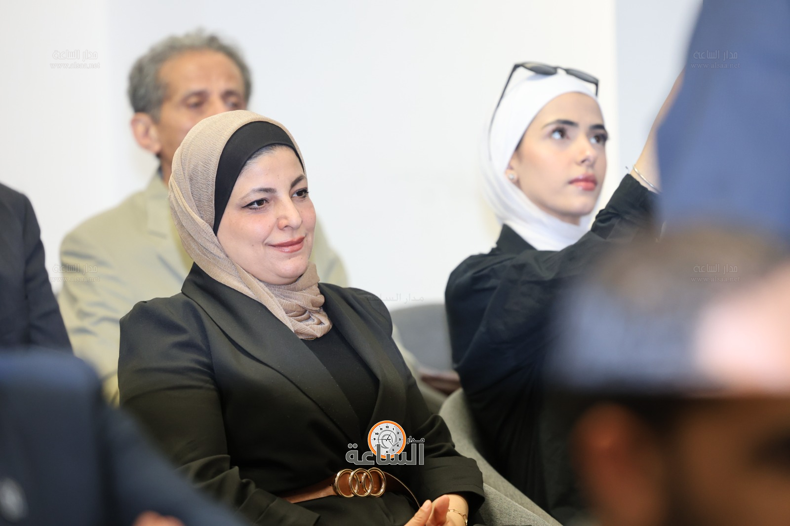 Madar Al-Saa Images 0.3584752551336947