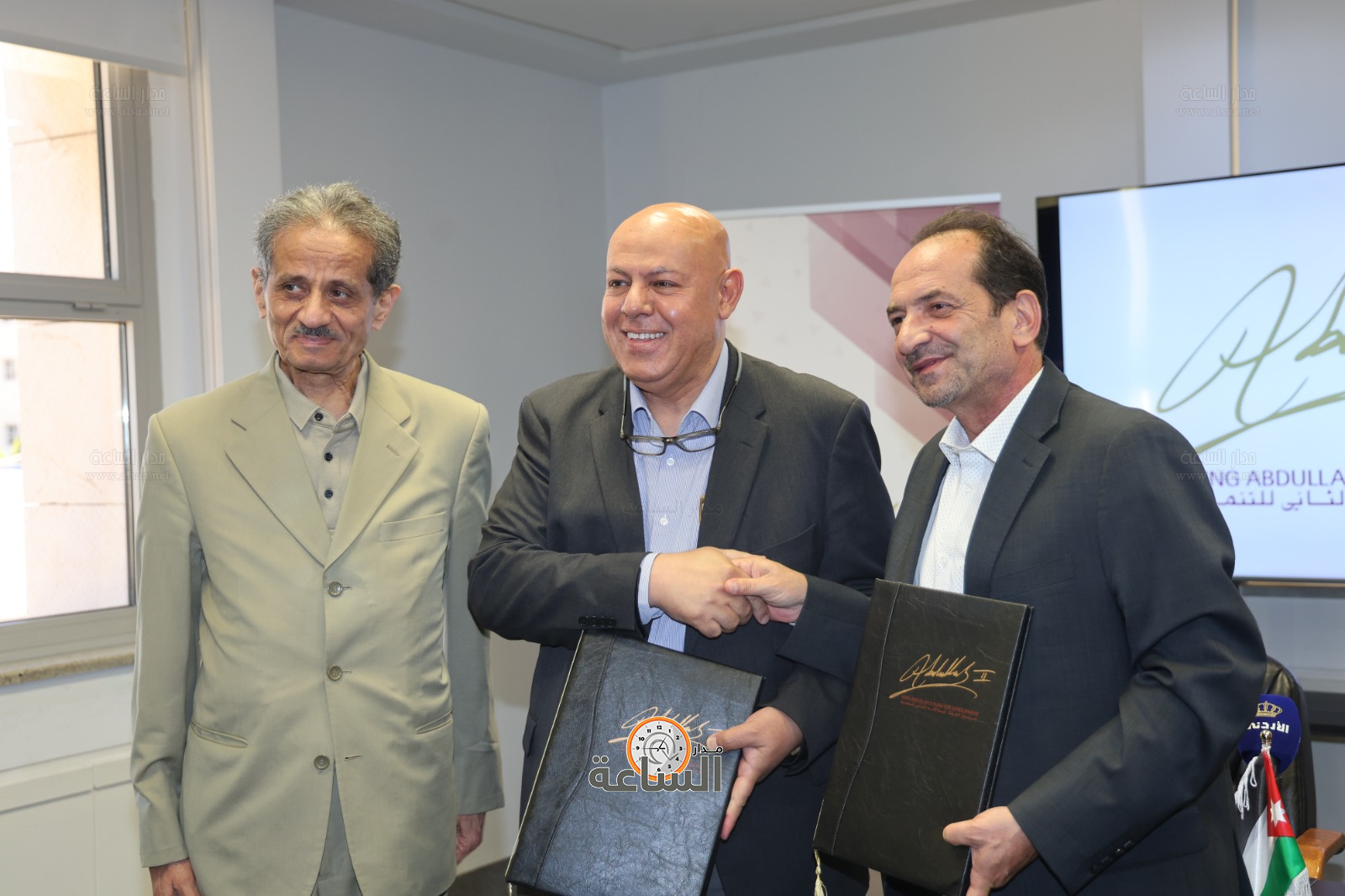 Madar Al-Saa Images 0.8408997359348271