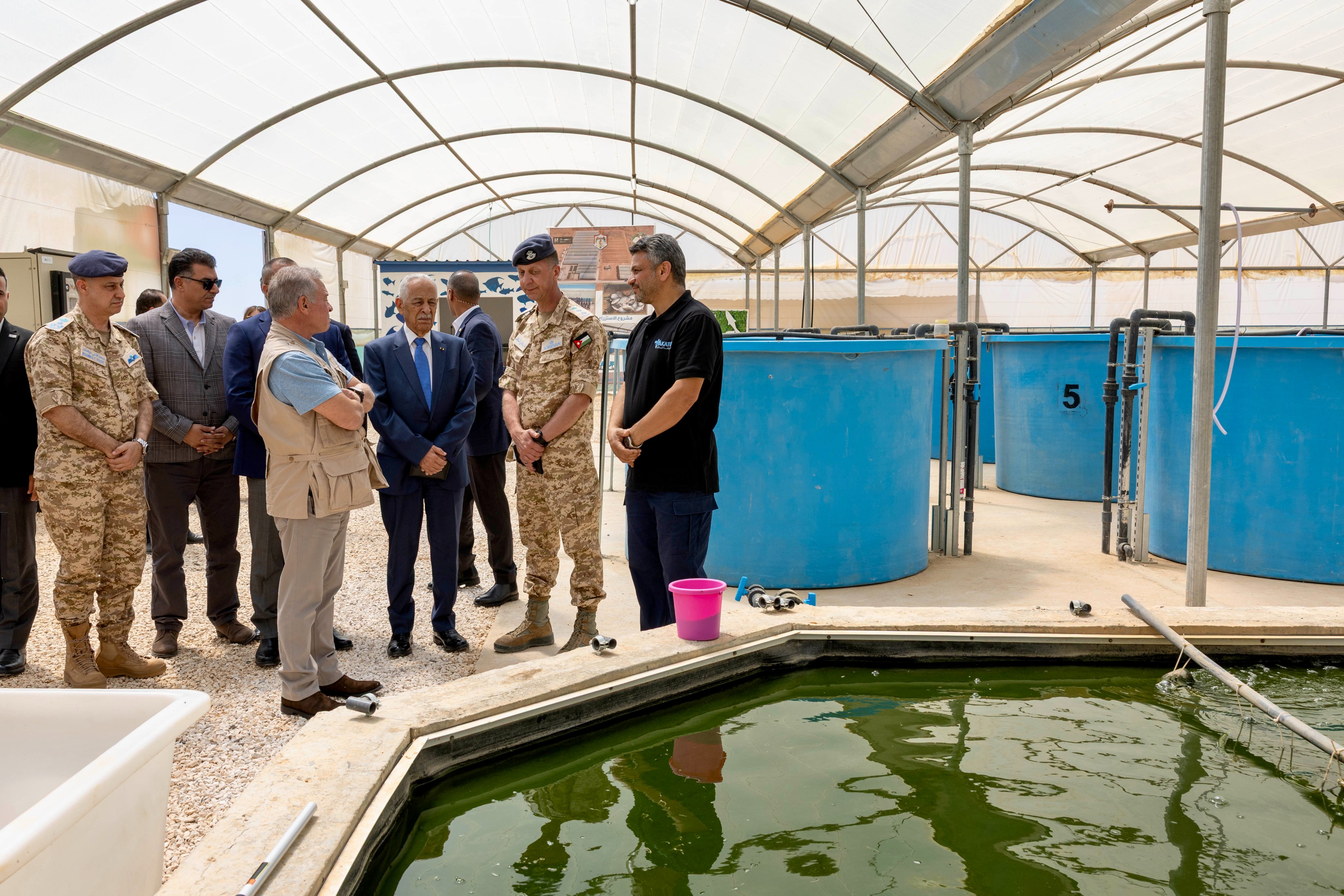 Madar Al-Saa Images 0.5779018676402754