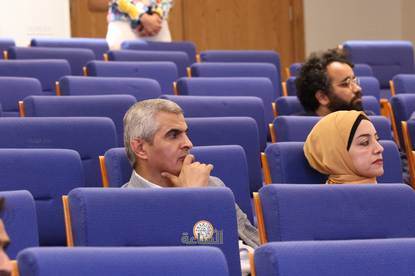 Madar Al-Saa Images 0.4174290313495732