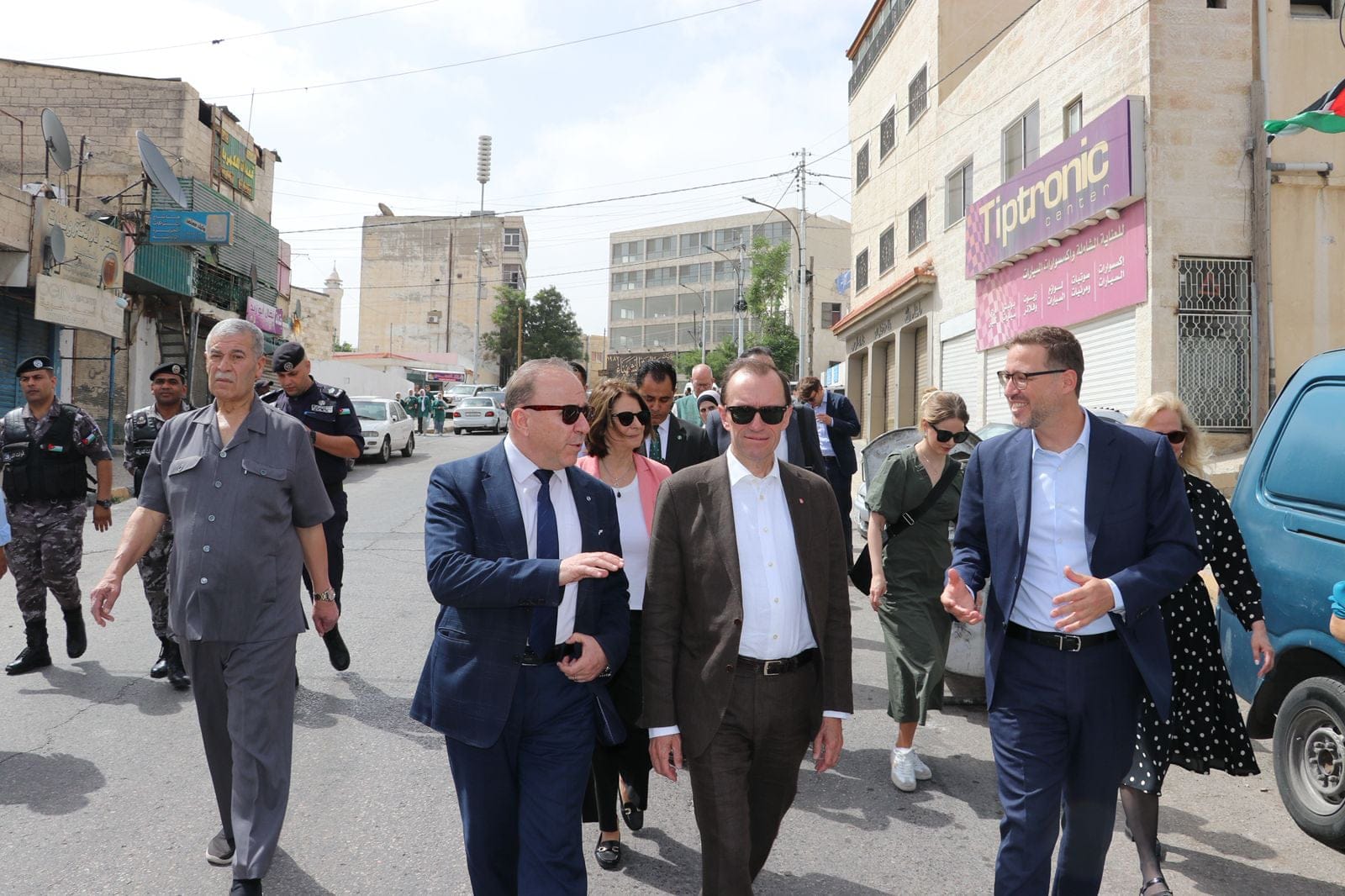 Madar Al-Saa Images 0.6855502617366277