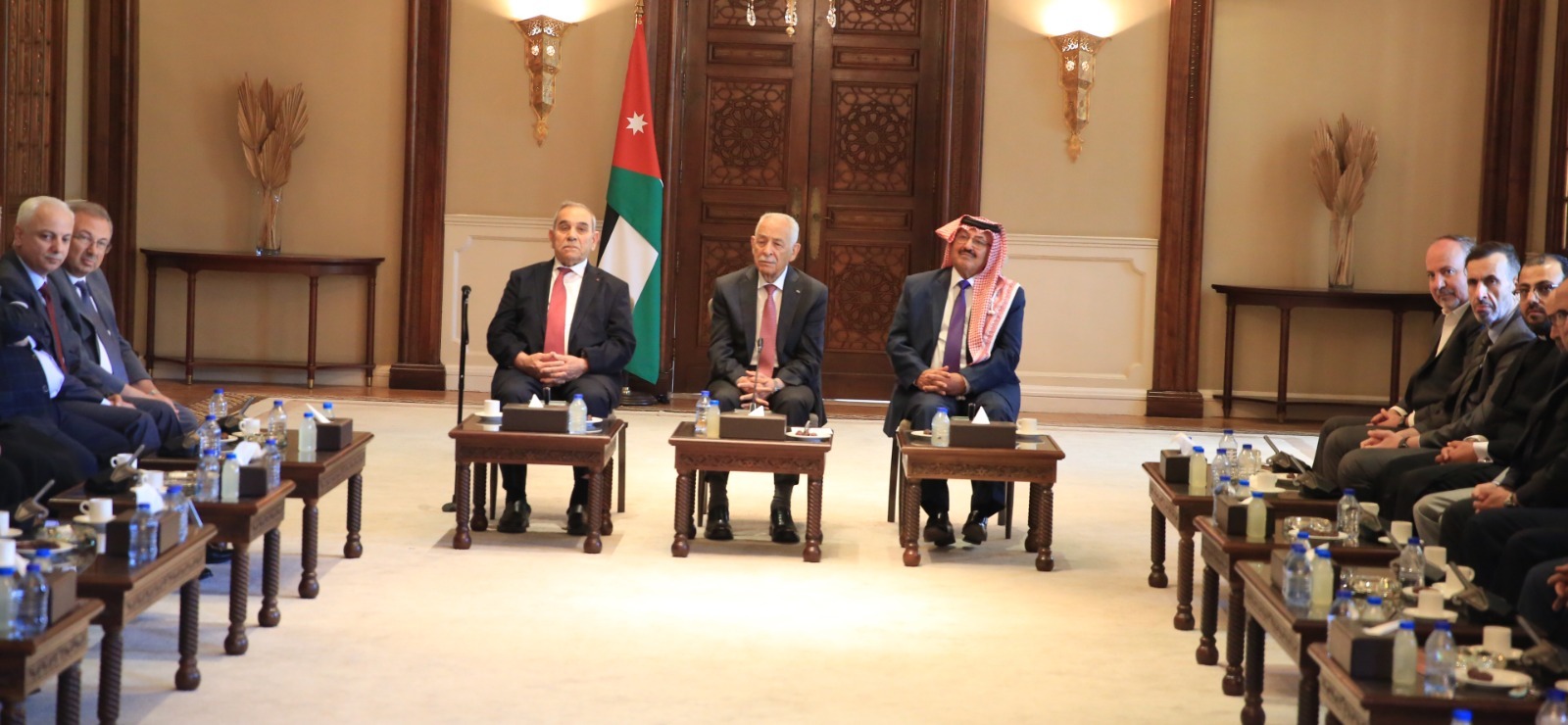 Madar Al-Saa Images 0.11741275670585805