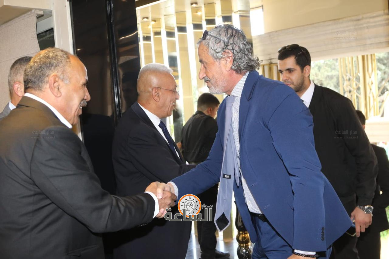 Madar Al-Saa Images 0.2578906792119515