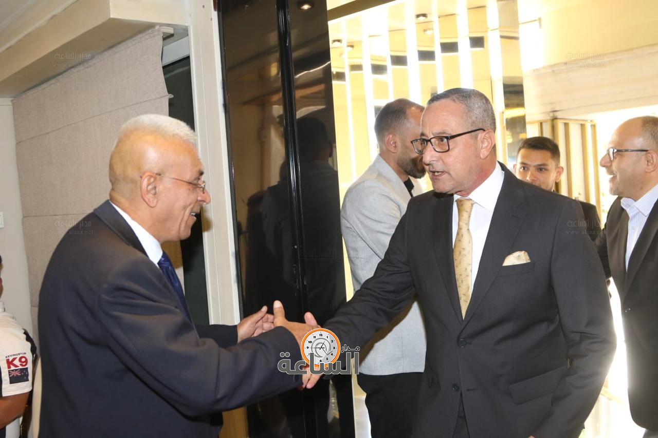 Madar Al-Saa Images 0.4225995698590357