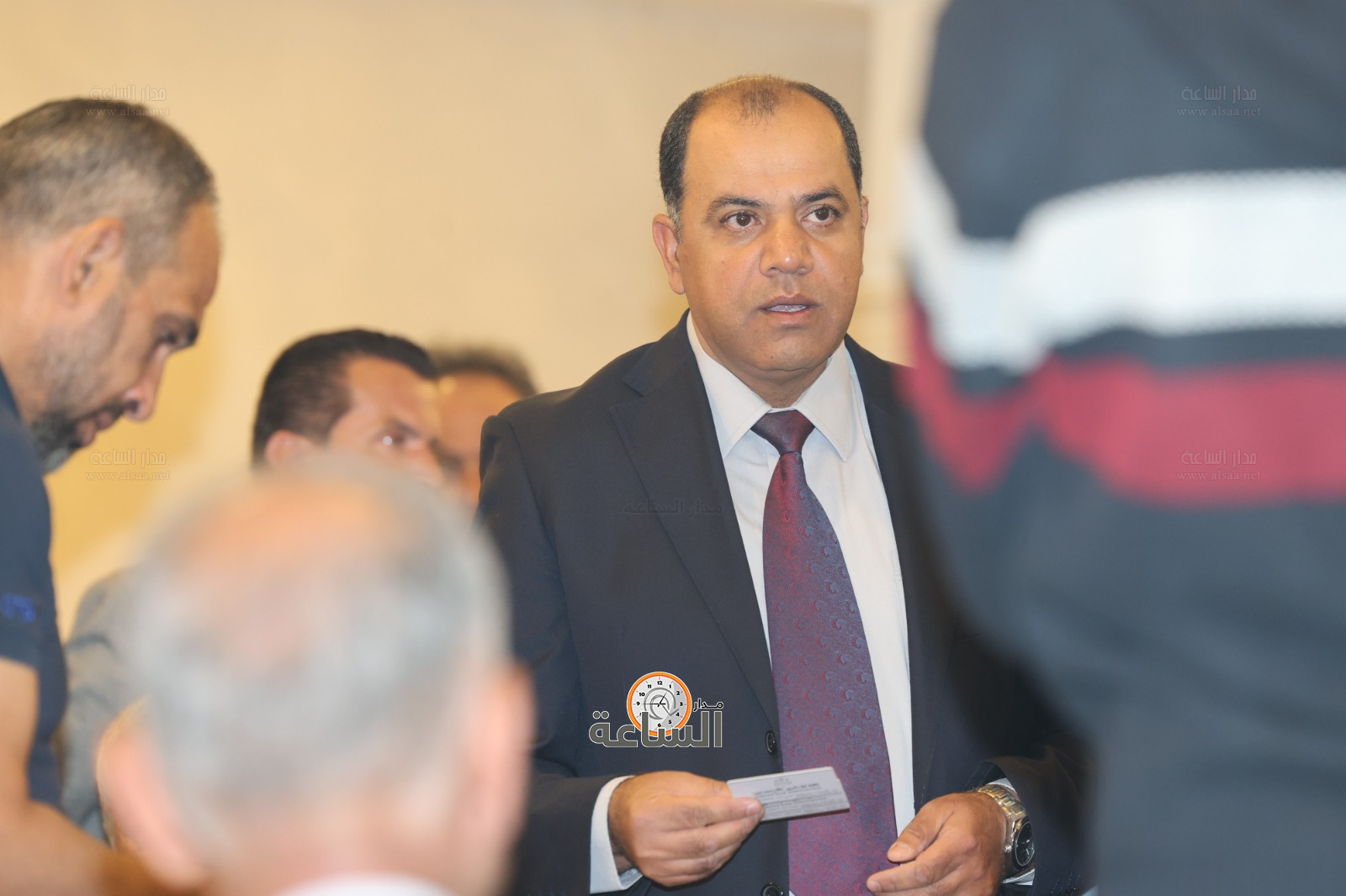 Madar Al-Saa Images 0.3217271498889177