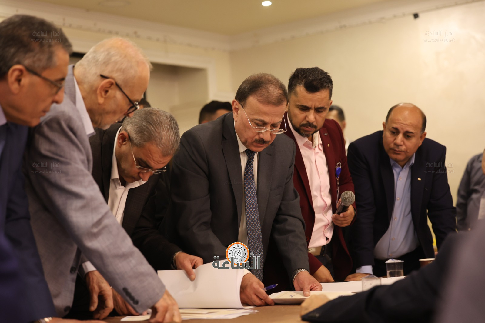 Madar Al-Saa Images 0.6592523059506207