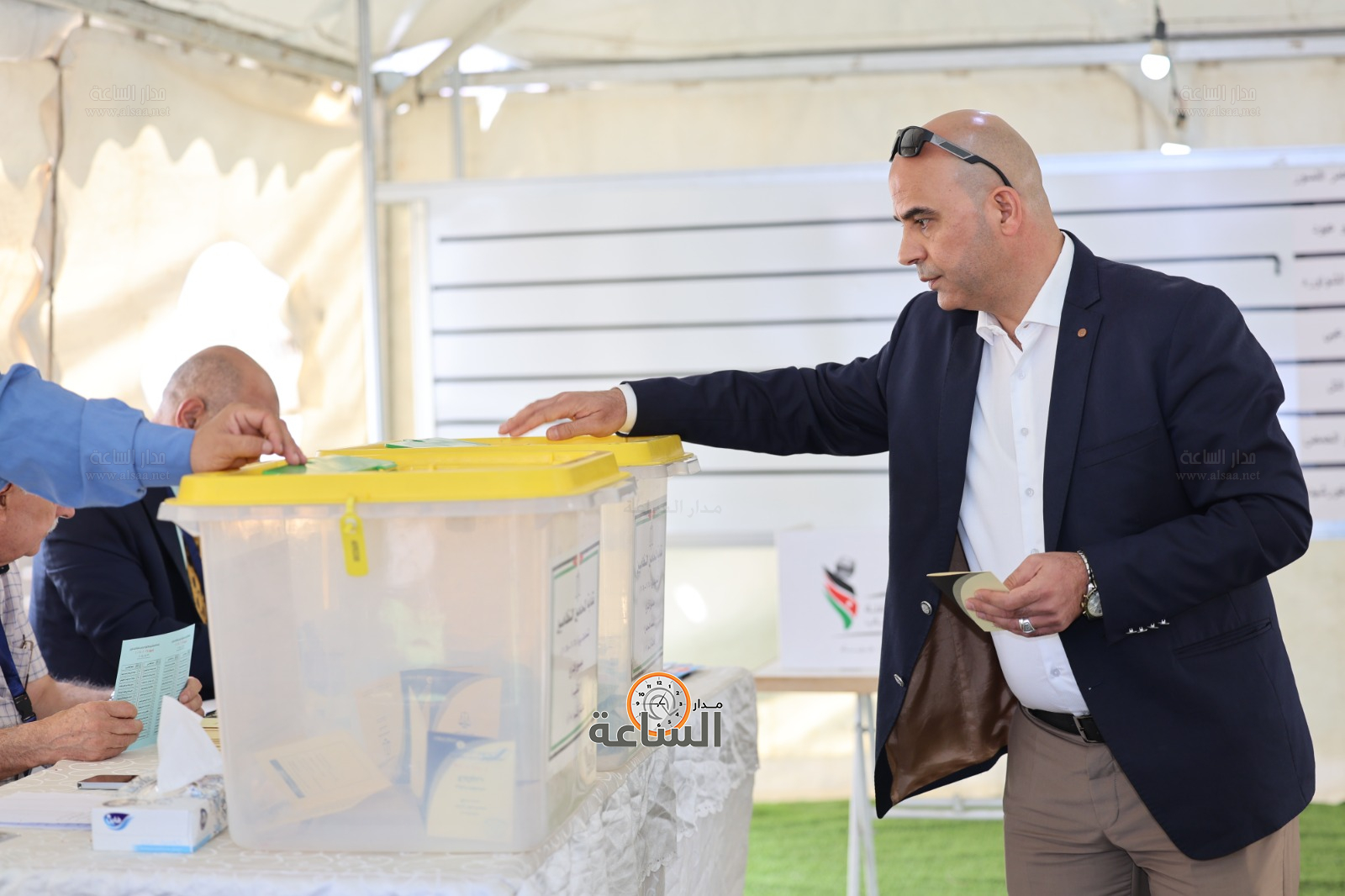 Madar Al-Saa Images 0.84136074679054