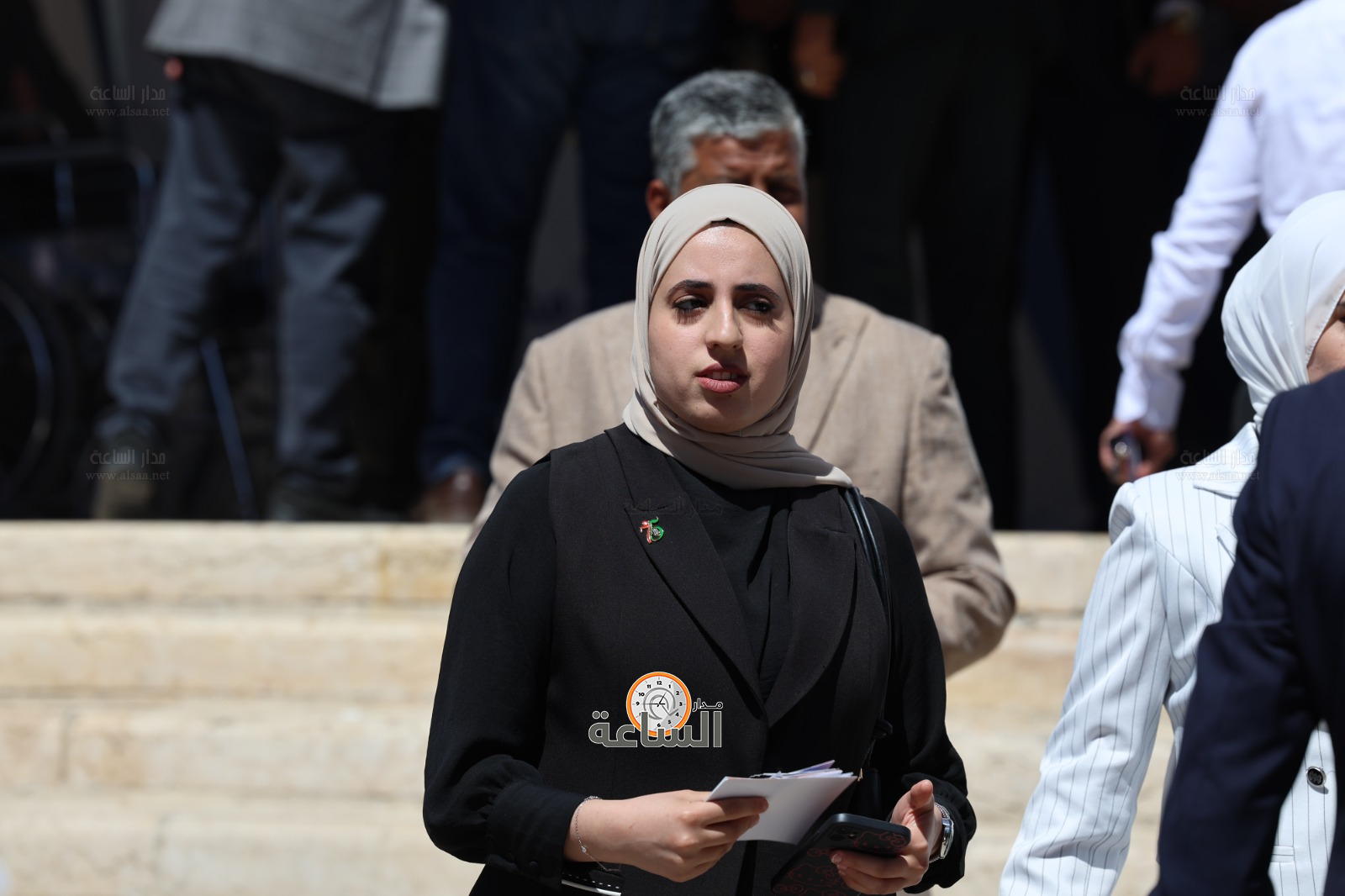 Madar Al-Saa Images 0.4216853815482122