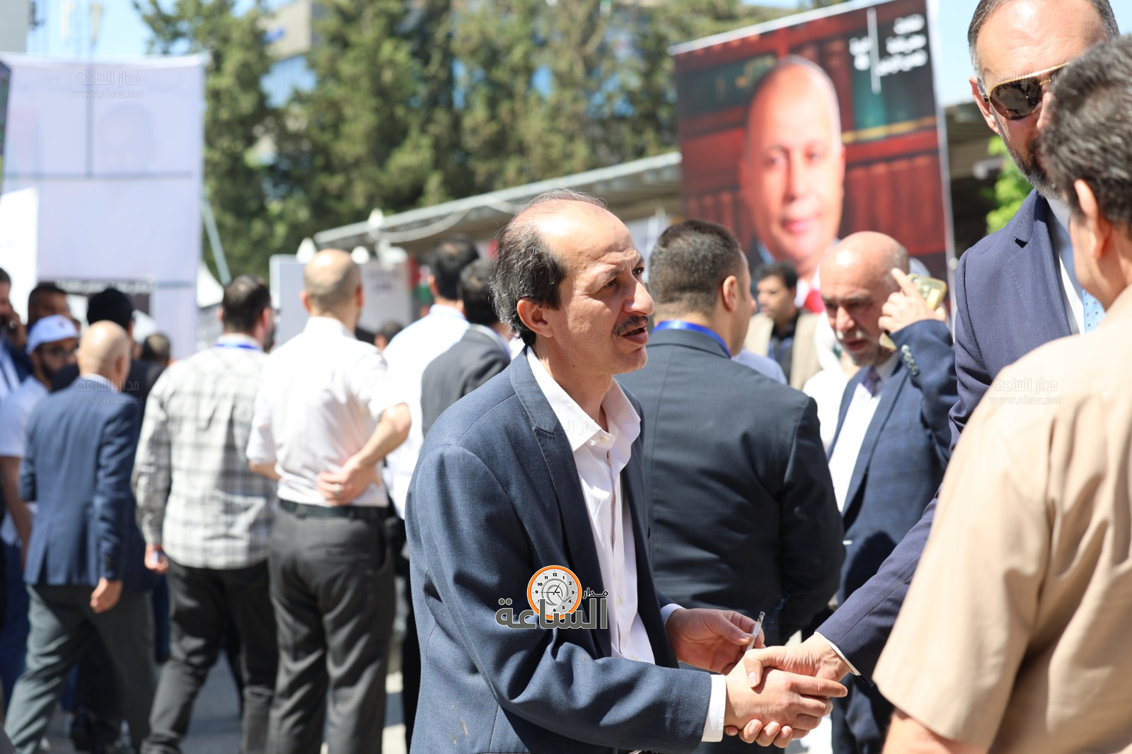 Madar Al-Saa Images 0.5484636382725546