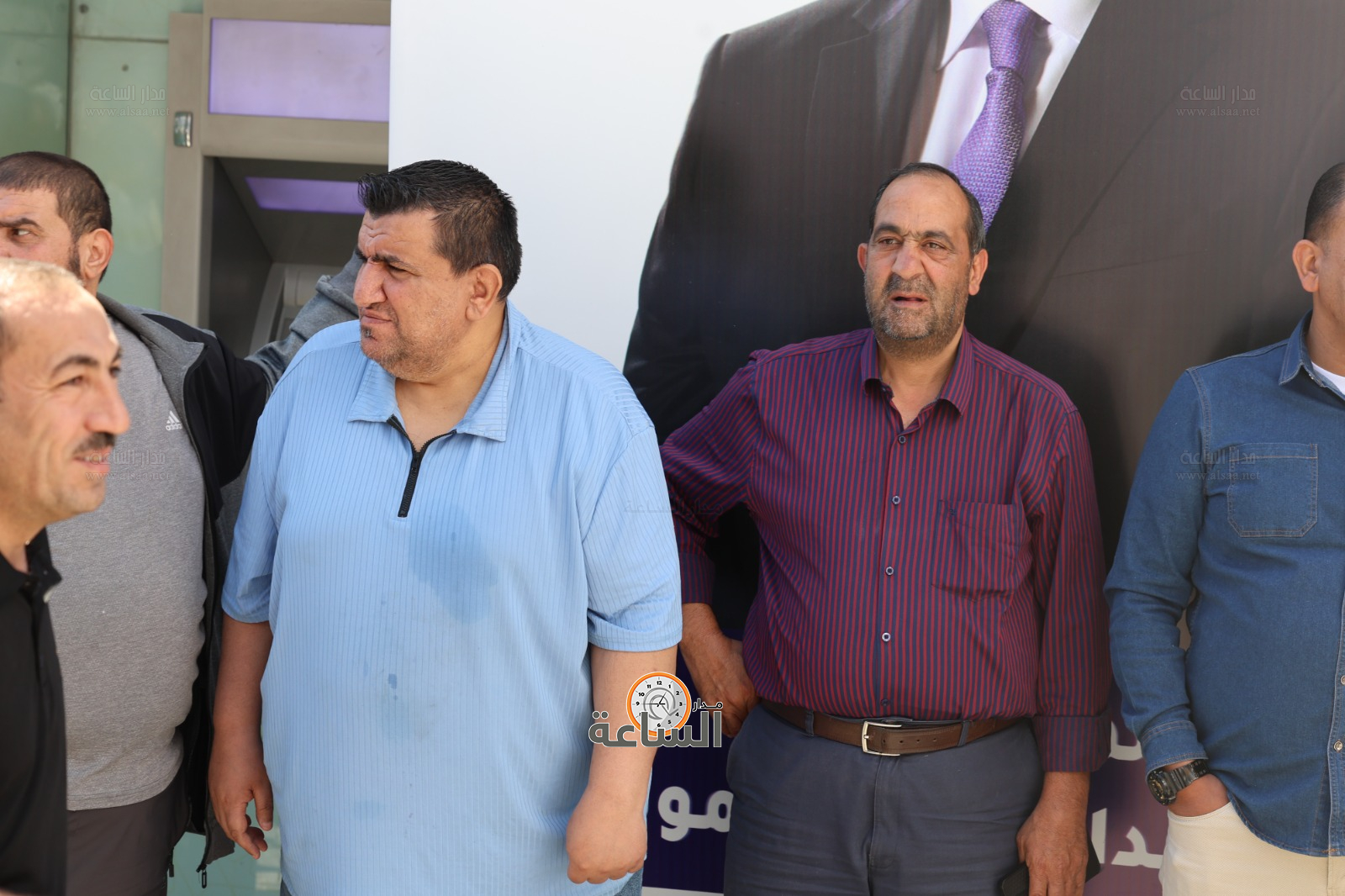 Madar Al-Saa Images 0.99716516687744