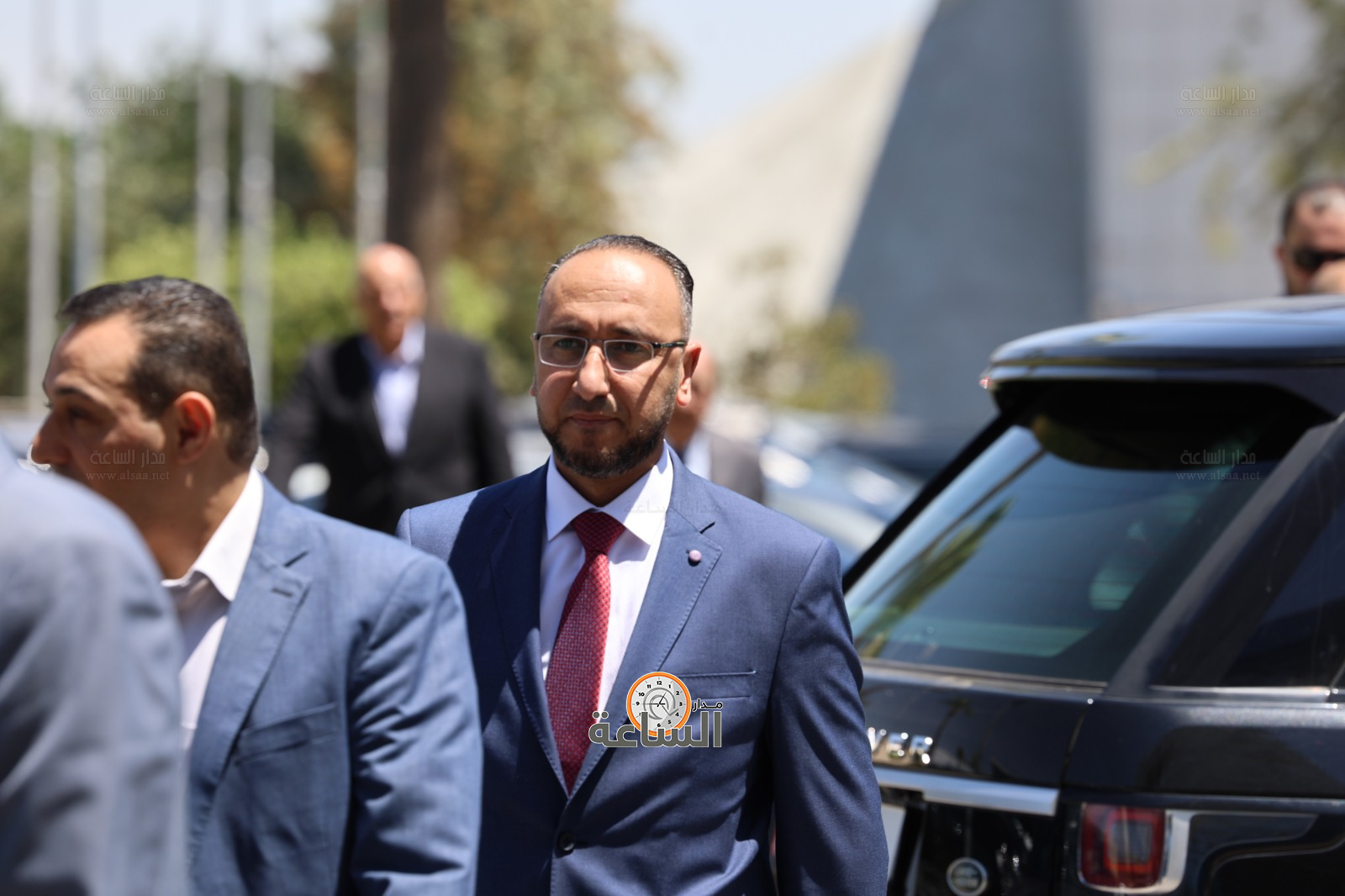 Madar Al-Saa Images 0.9417357732726624