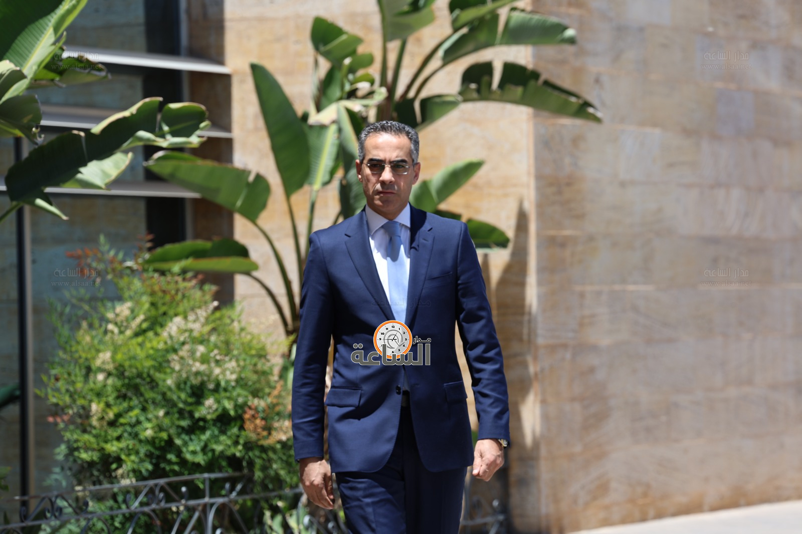 Madar Al-Saa Images 0.417396492336757