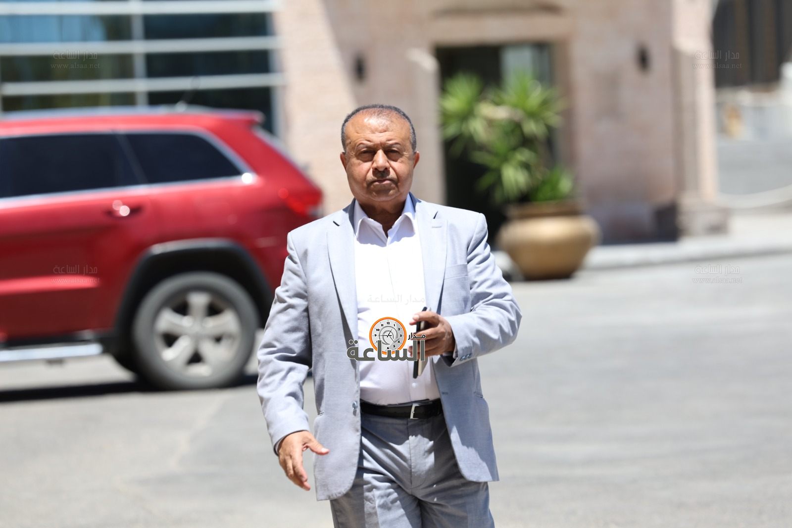 Madar Al-Saa Images 0.4921208730853506