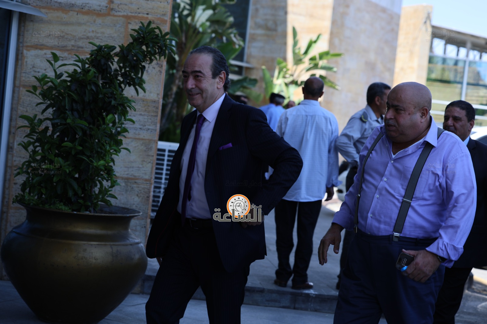 Madar Al-Saa Images 0.32488813013560425