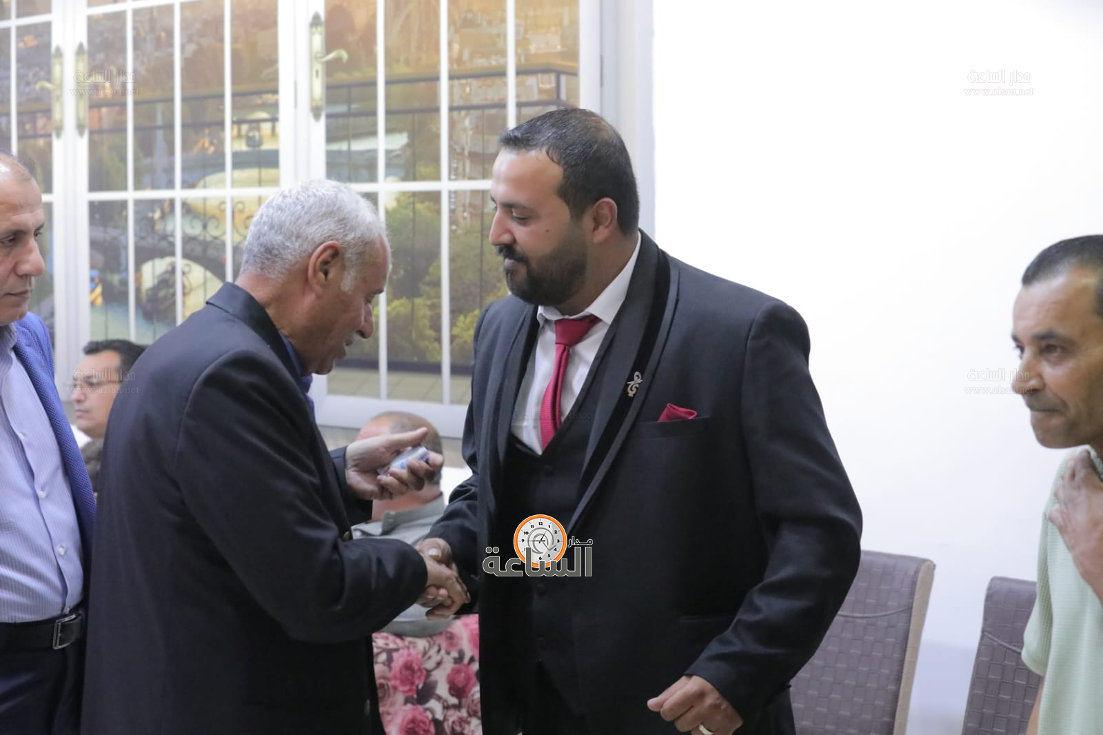 Madar Al-Saa Images 0.7847122396709849