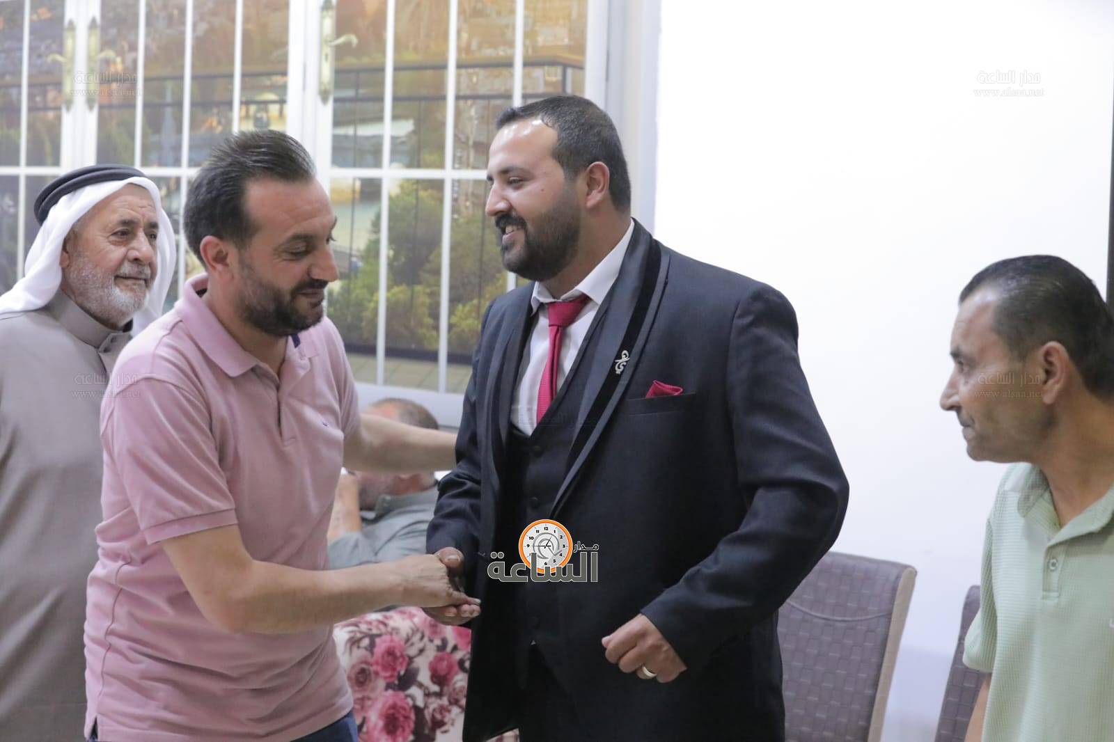 Madar Al-Saa Images 0.879972655715267