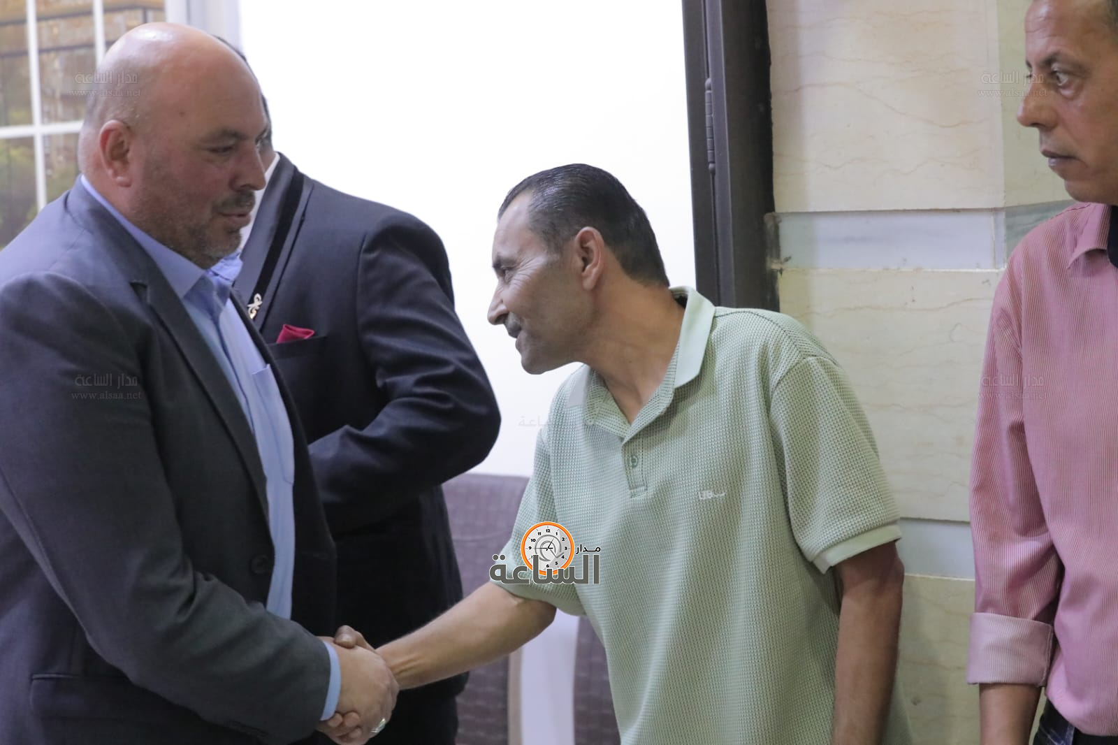 Madar Al-Saa Images 0.20081520842995138