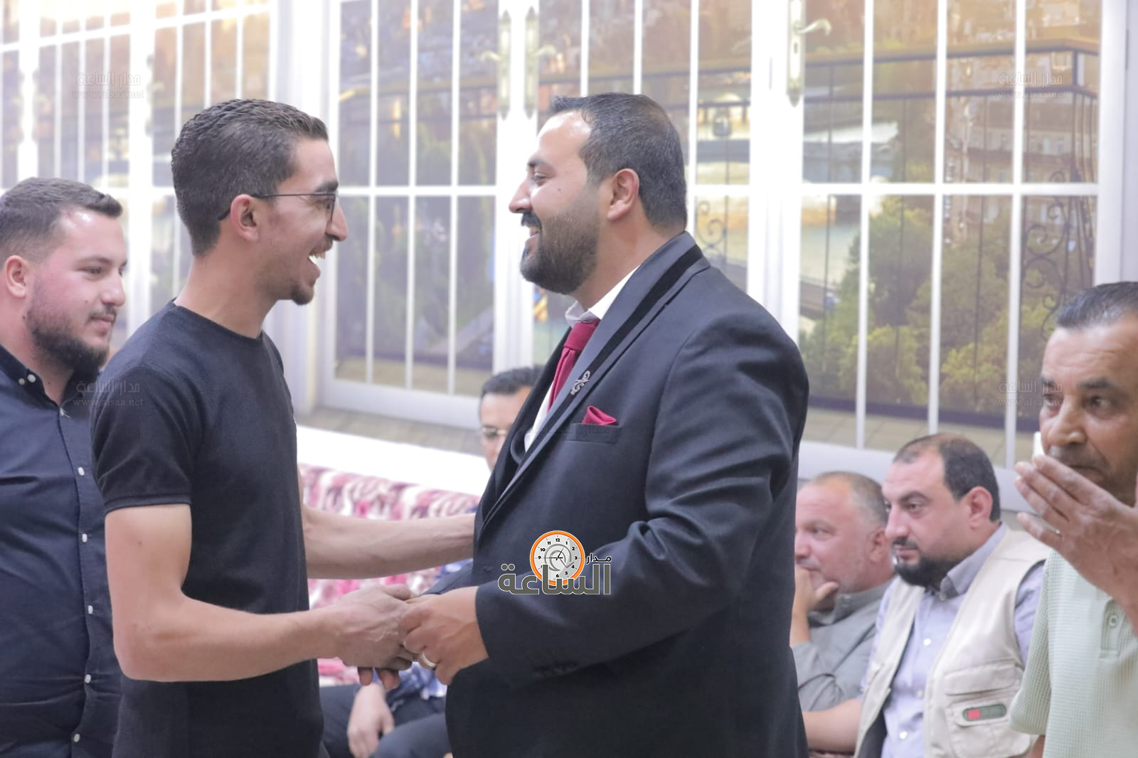 Madar Al-Saa Images 0.3743703519772561