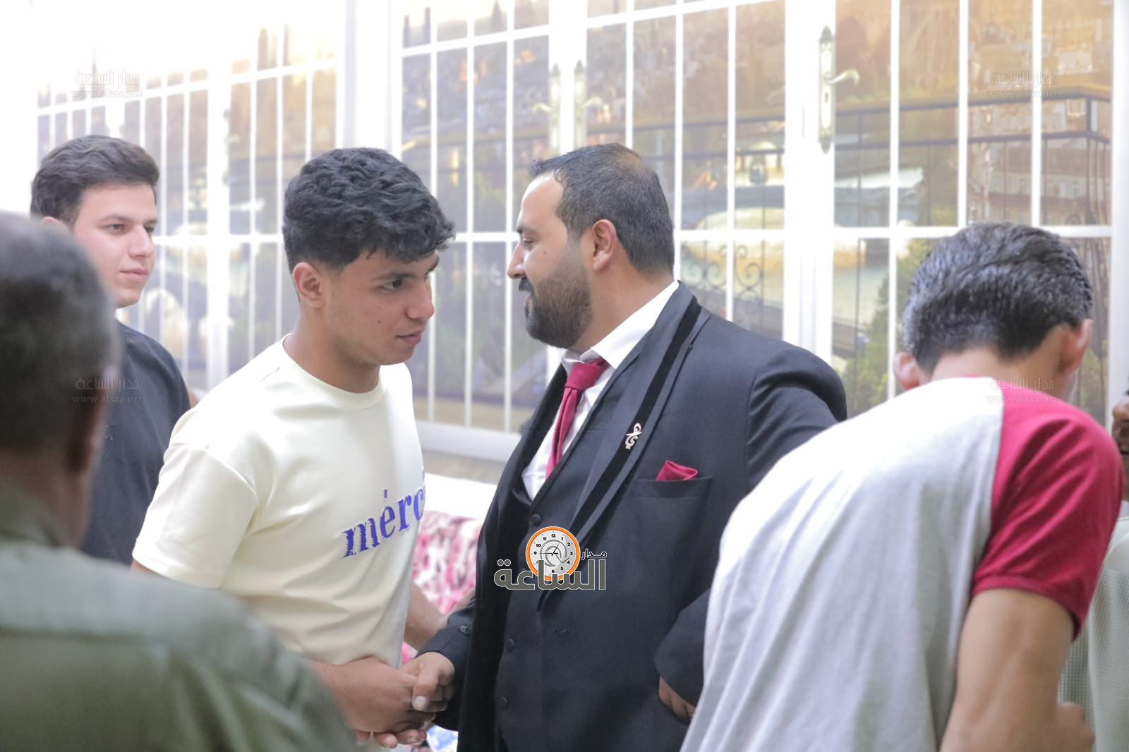 Madar Al-Saa Images 0.562030485157508