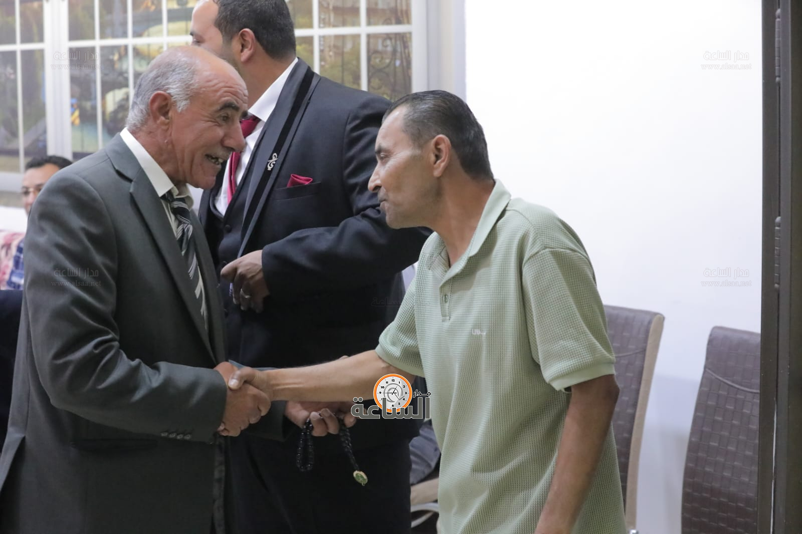 Madar Al-Saa Images 0.34301428572445836