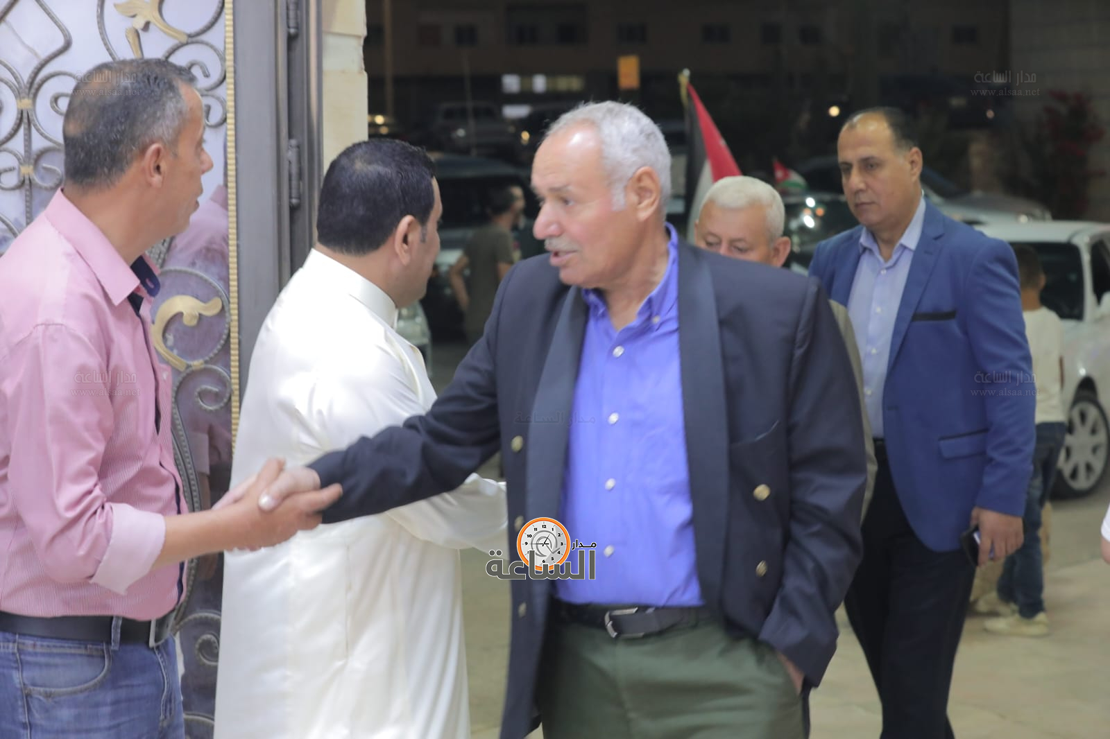 Madar Al-Saa Images 0.08464136674079537