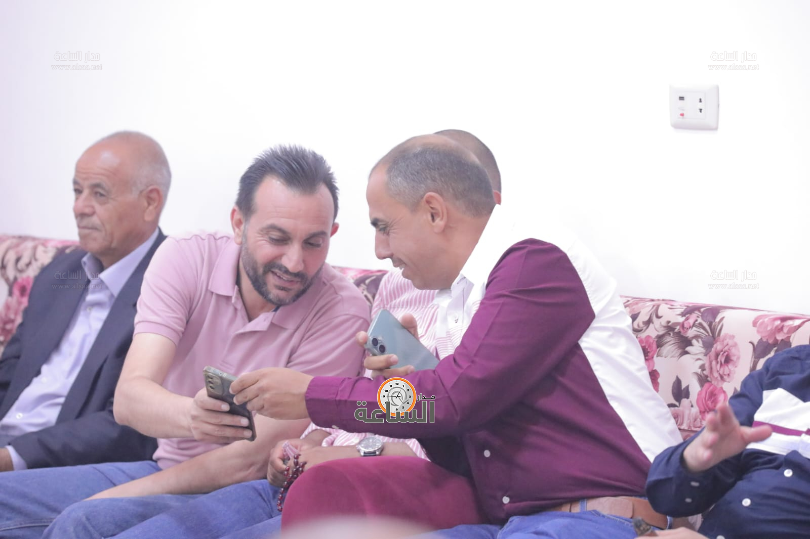 Madar Al-Saa Images 0.7393057170621099