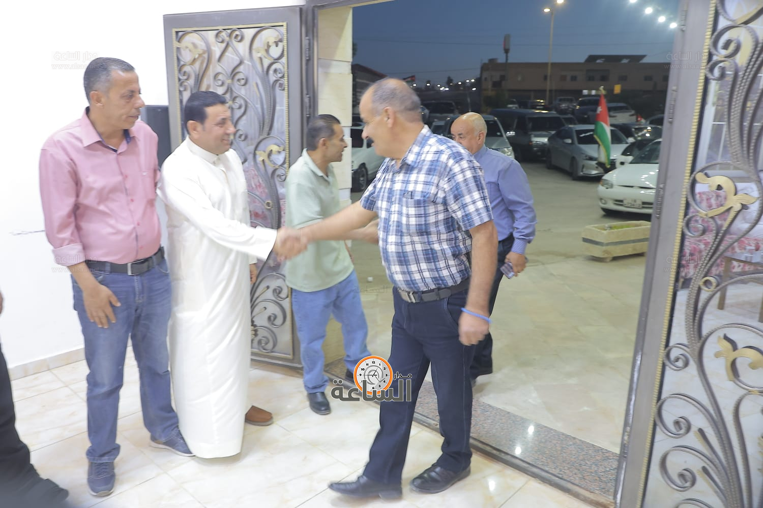 Madar Al-Saa Images 0.4155854513321431