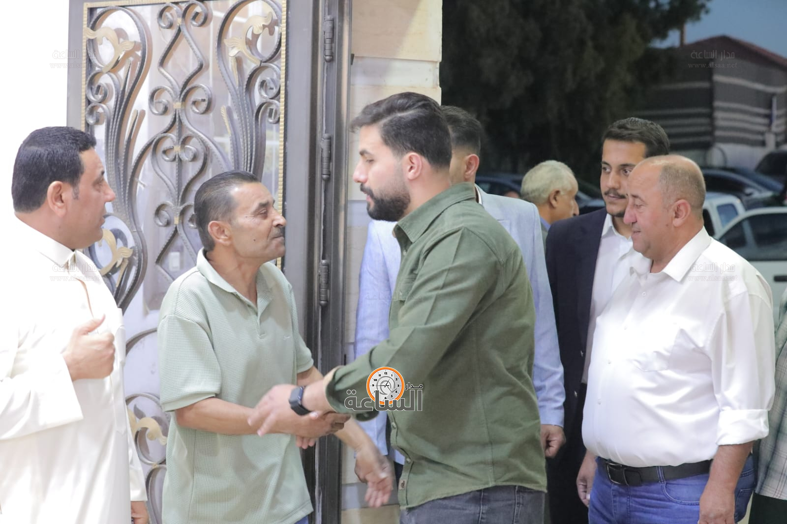 Madar Al-Saa Images 0.41119635990516057