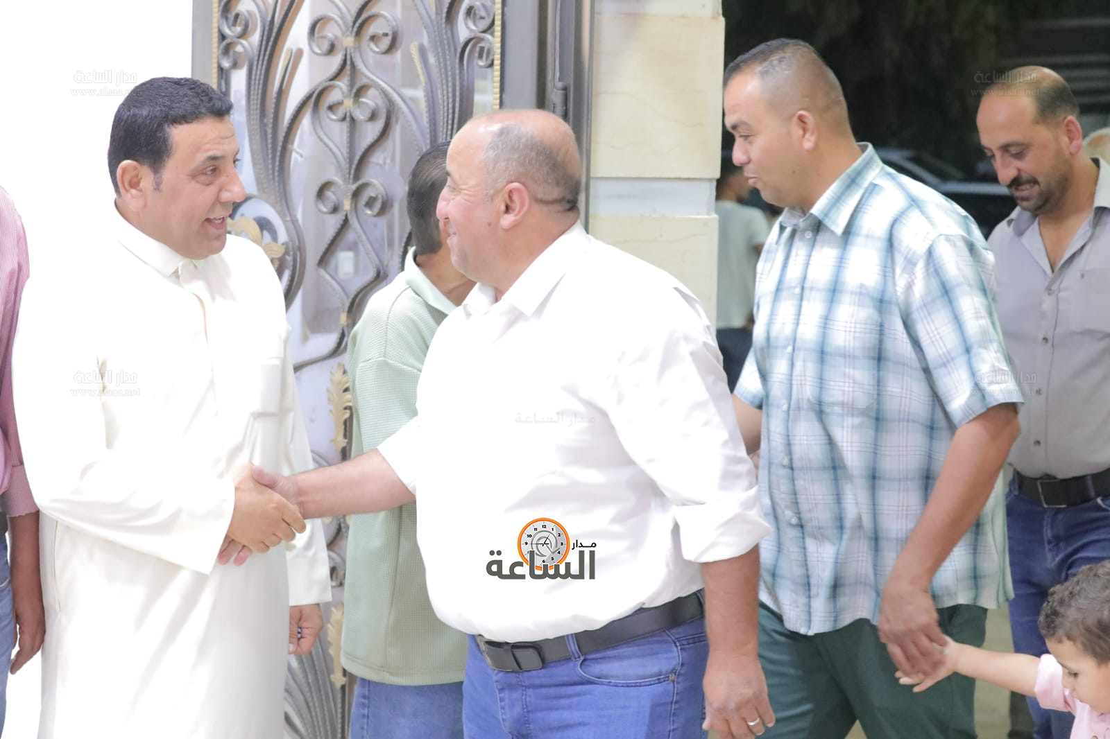 Madar Al-Saa Images 0.7843002578419686