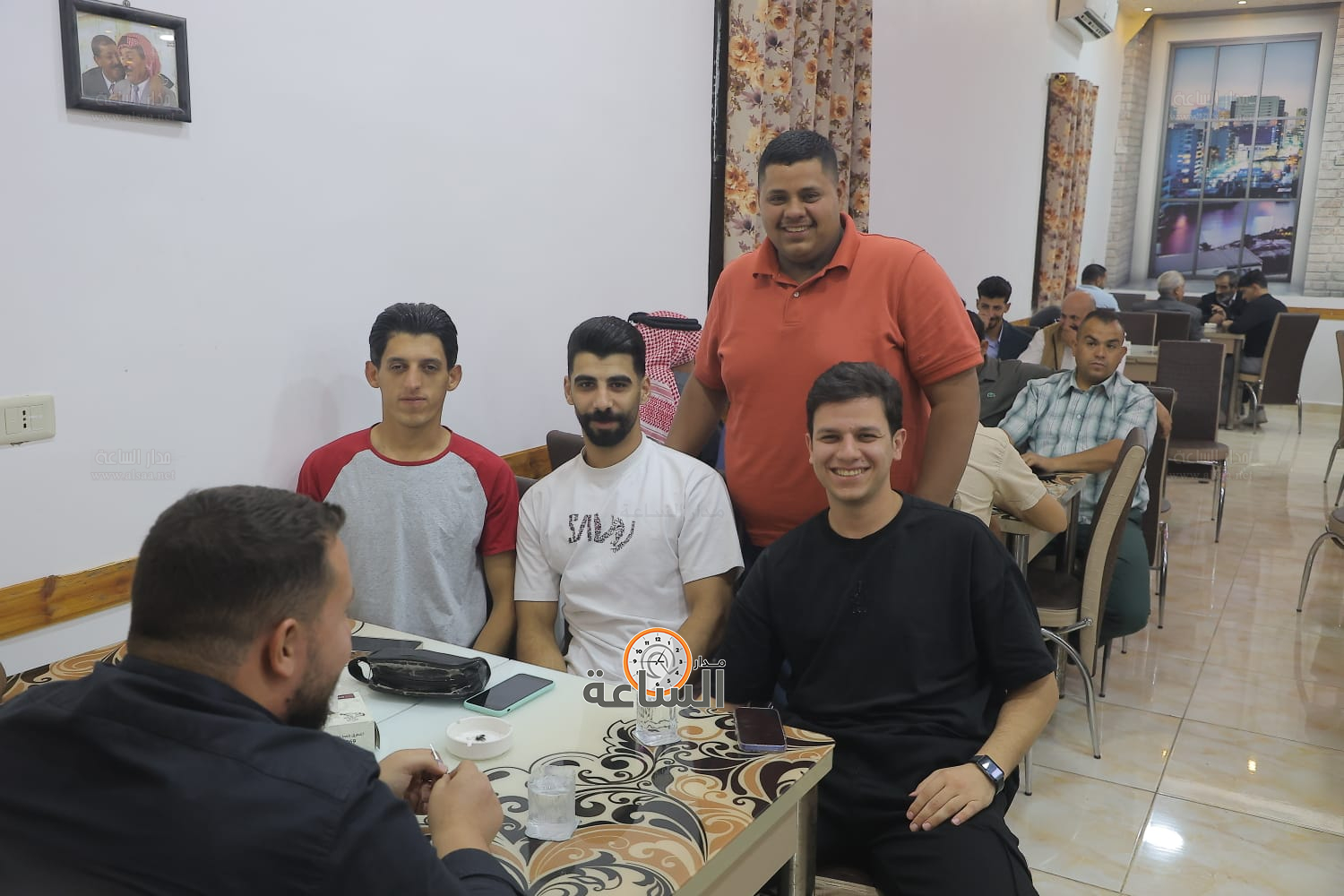 Madar Al-Saa Images 0.47348499435504565