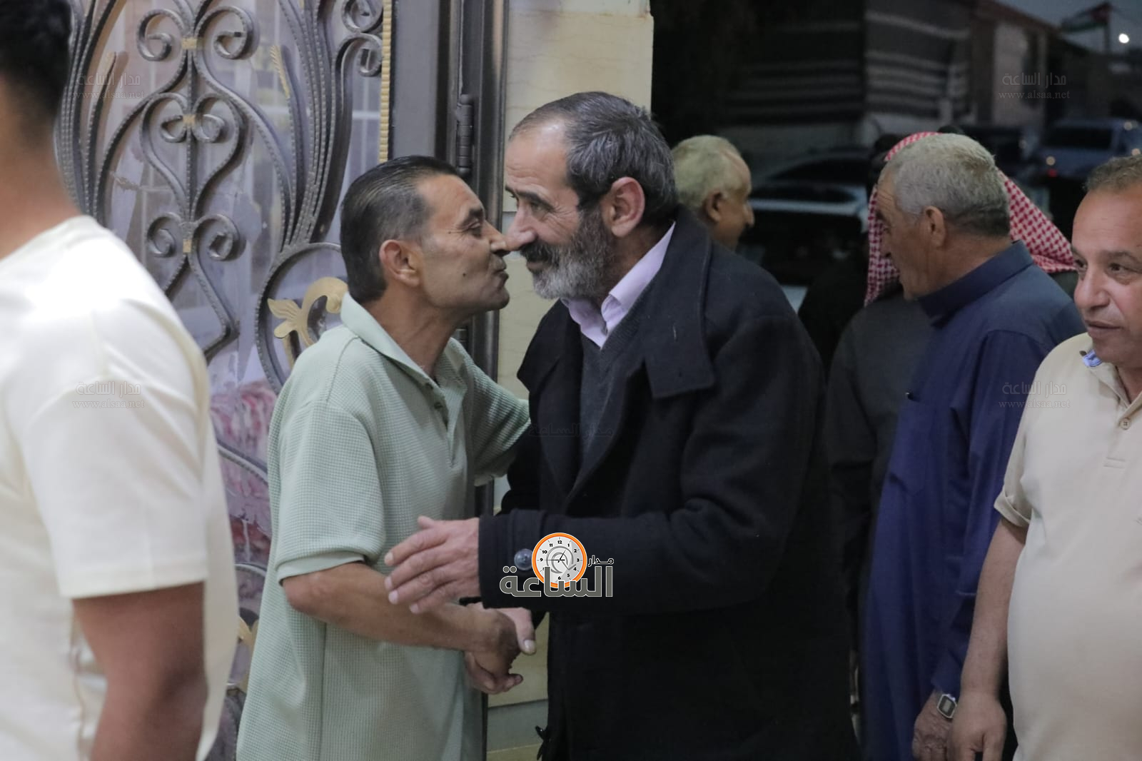 Madar Al-Saa Images 0.389725404697296