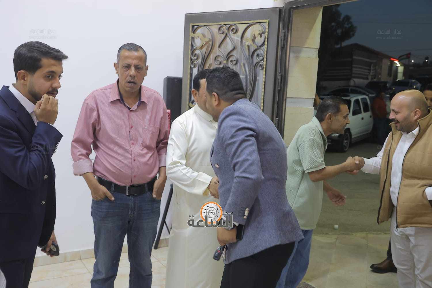 Madar Al-Saa Images 0.3037540007693311