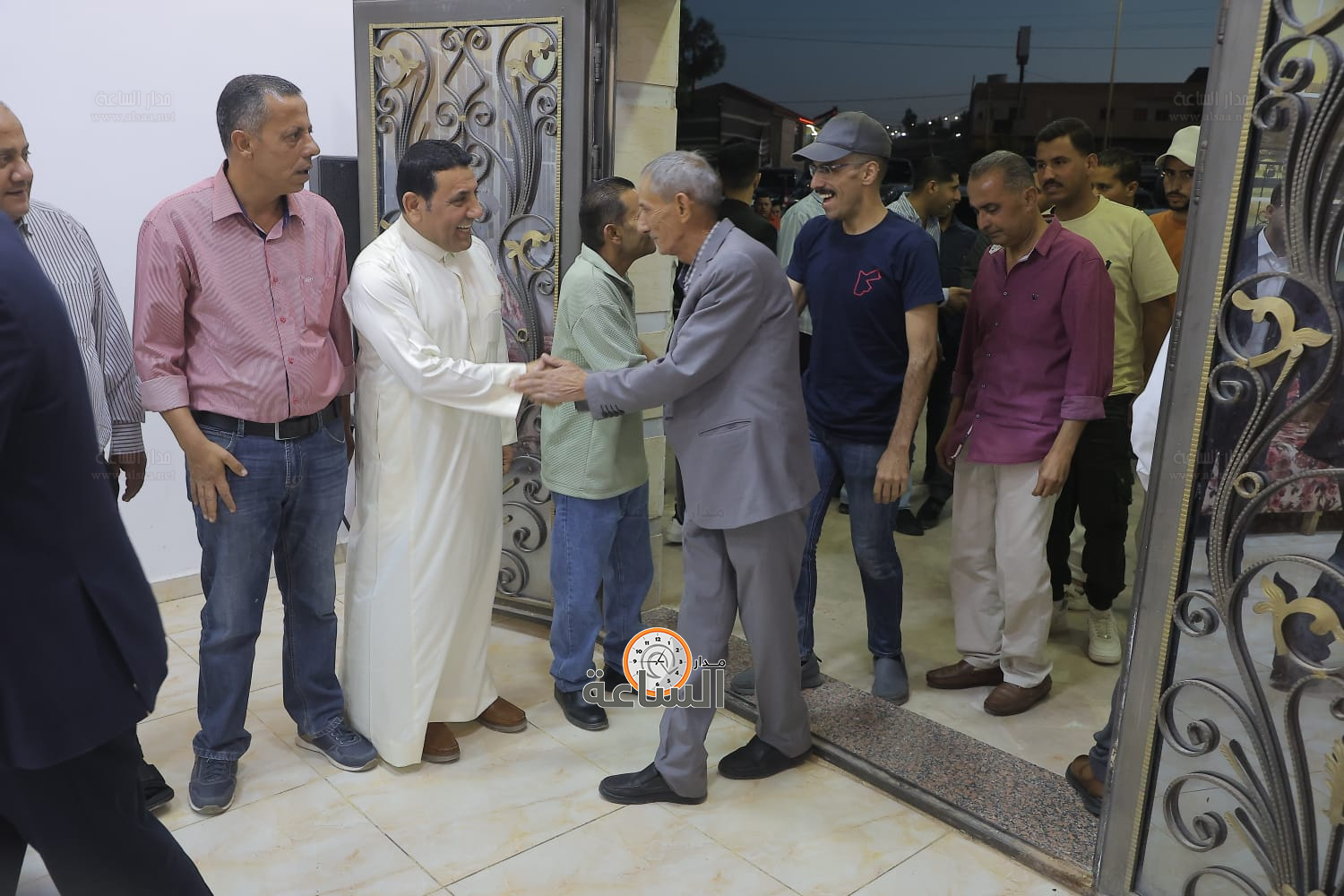 Madar Al-Saa Images 0.48947639943571186