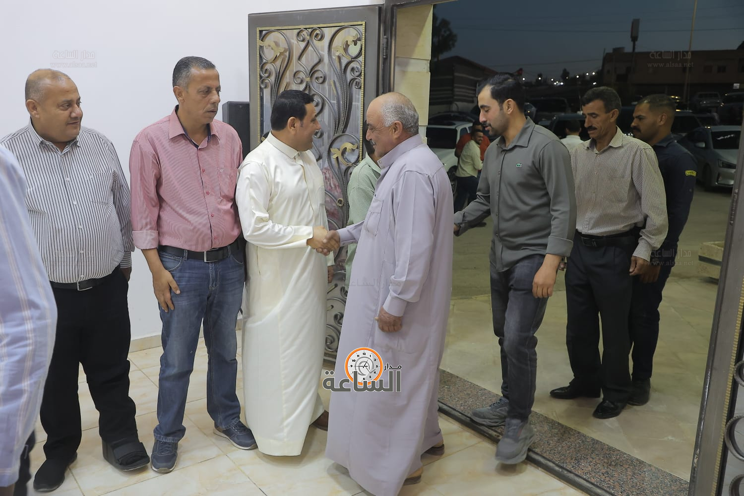 Madar Al-Saa Images 0.8520488530442176