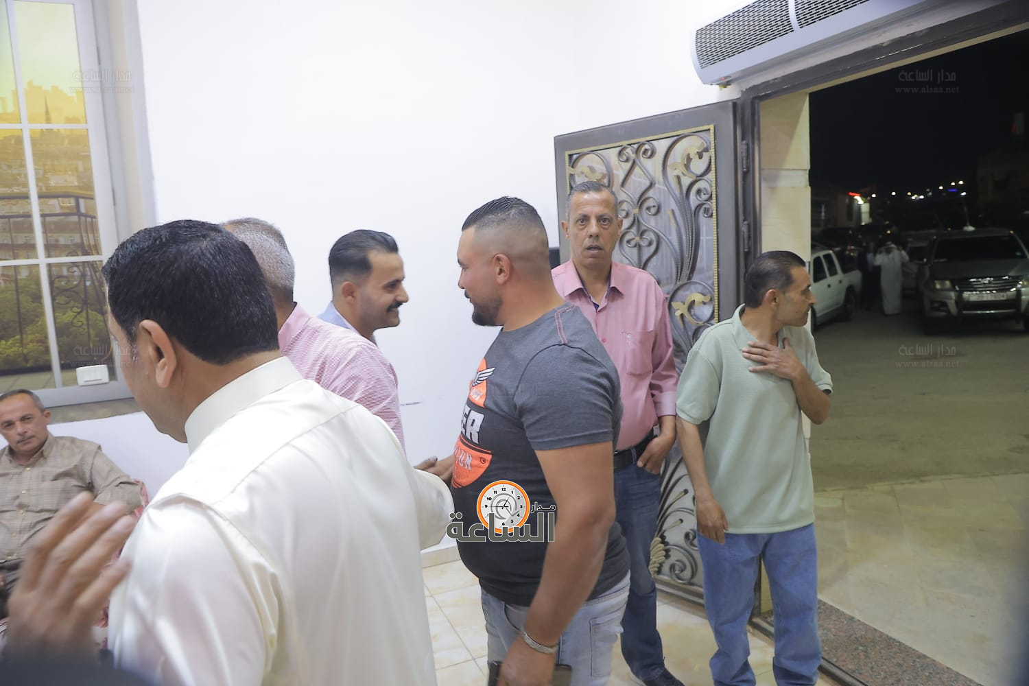 Madar Al-Saa Images 0.6348099638749822