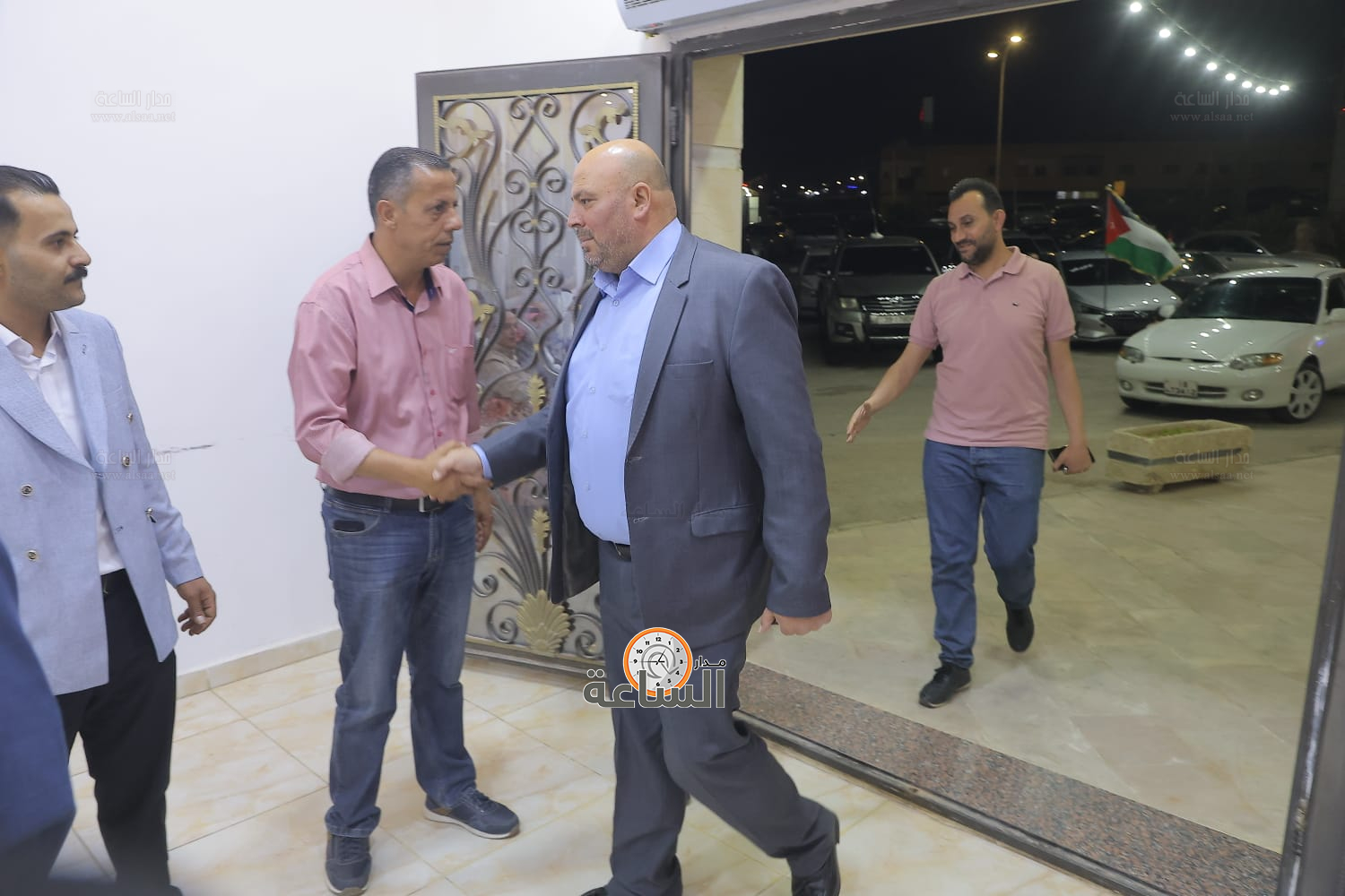 Madar Al-Saa Images 0.14098565565781596