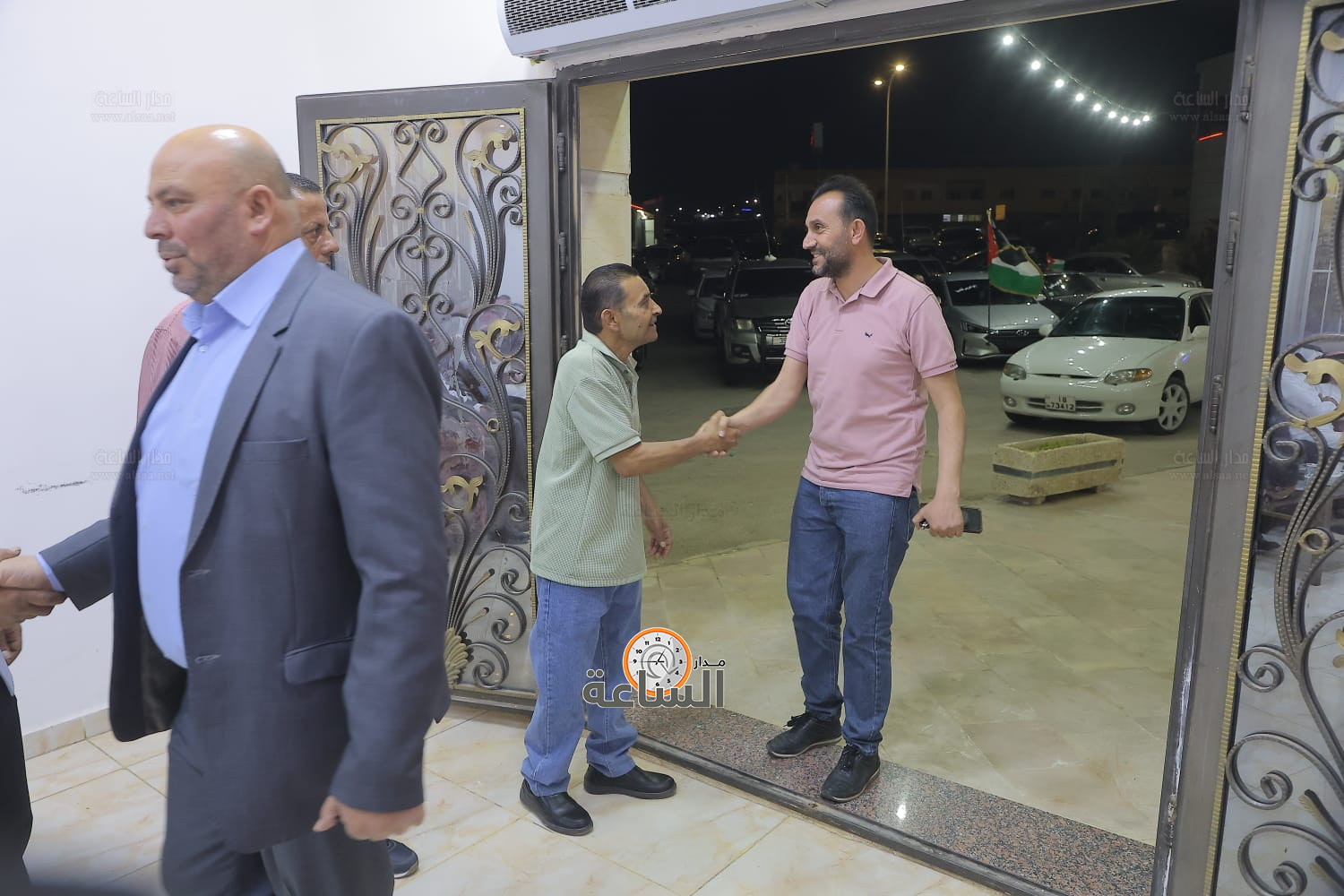 Madar Al-Saa Images 0.7367085489495387