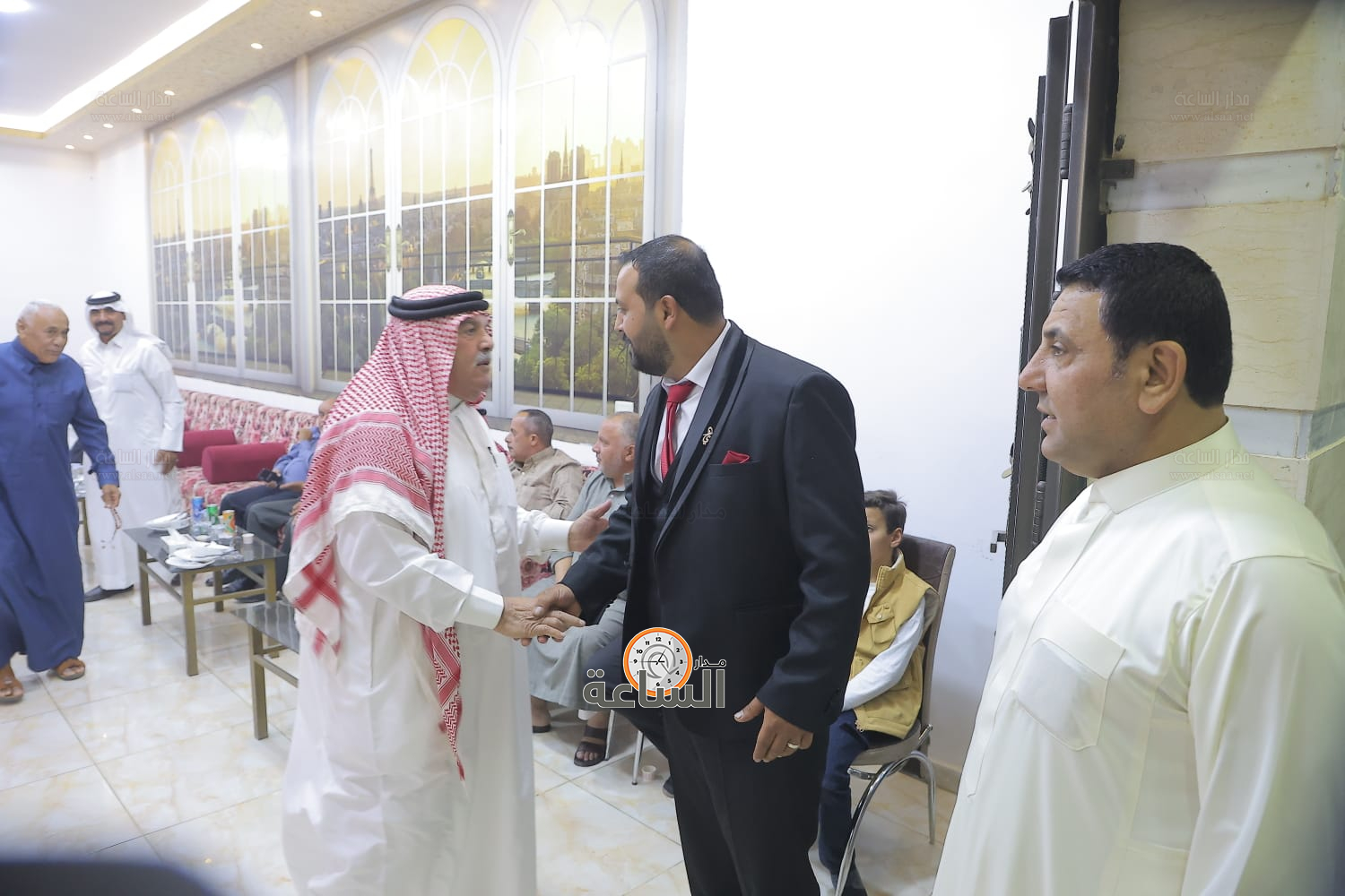 Madar Al-Saa Images 0.17050322453344335