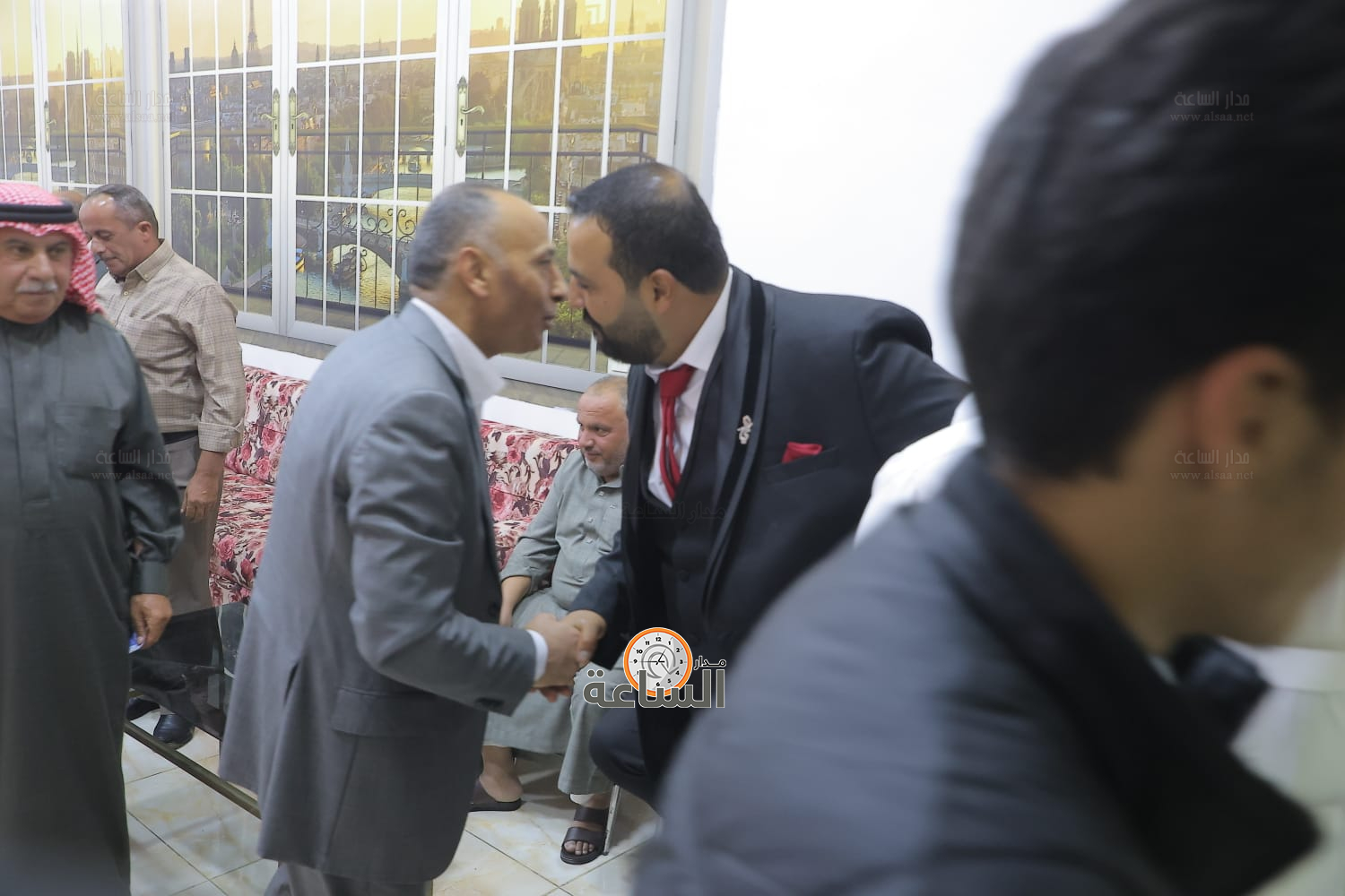 Madar Al-Saa Images 0.9038272604182557