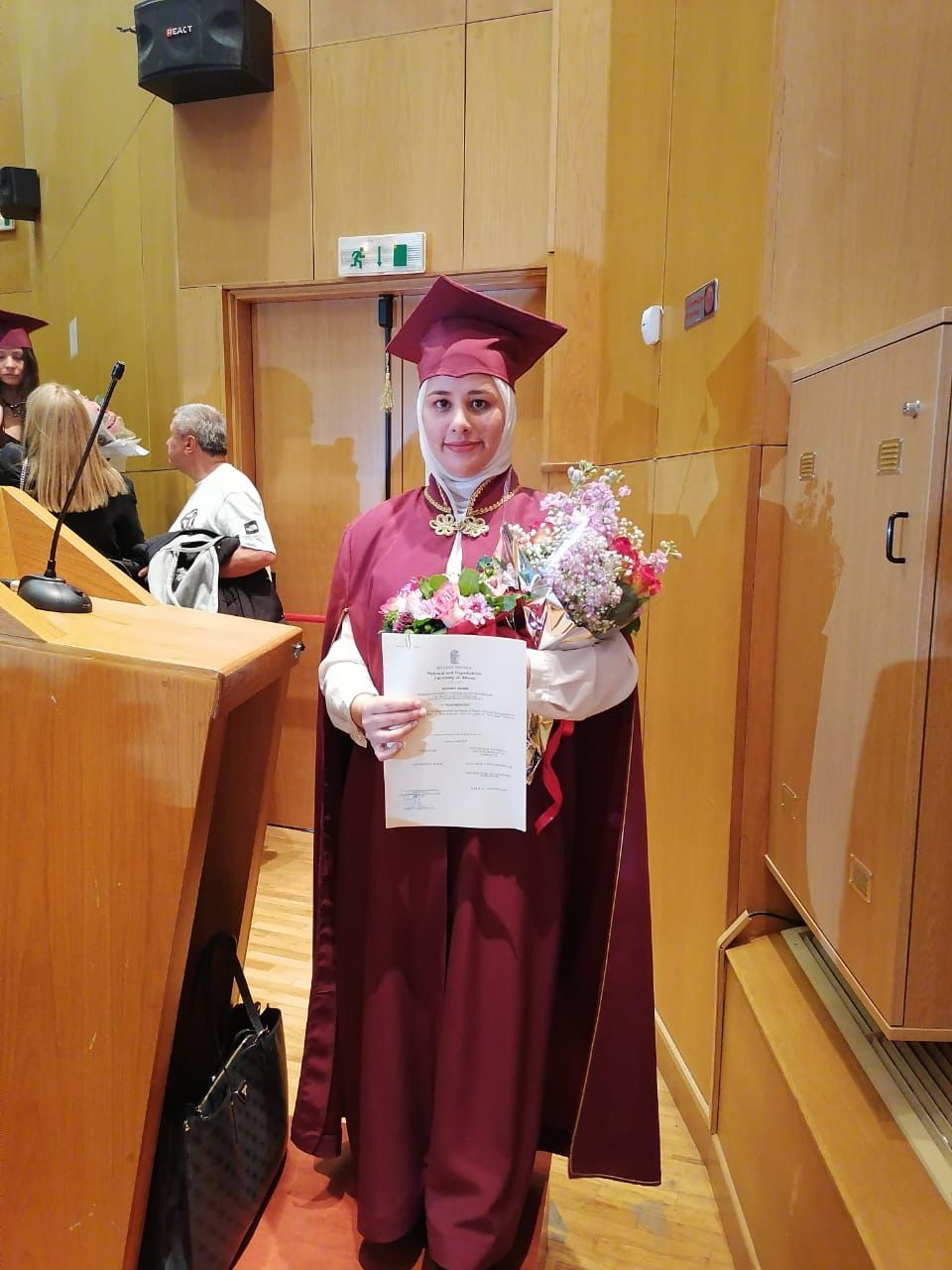 Madar Al-Saa Images 0.9857904925838471