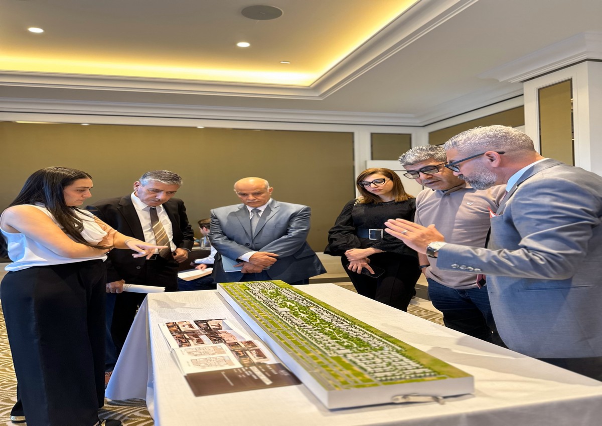 Madar Al-Saa Images 0.18169229549762678