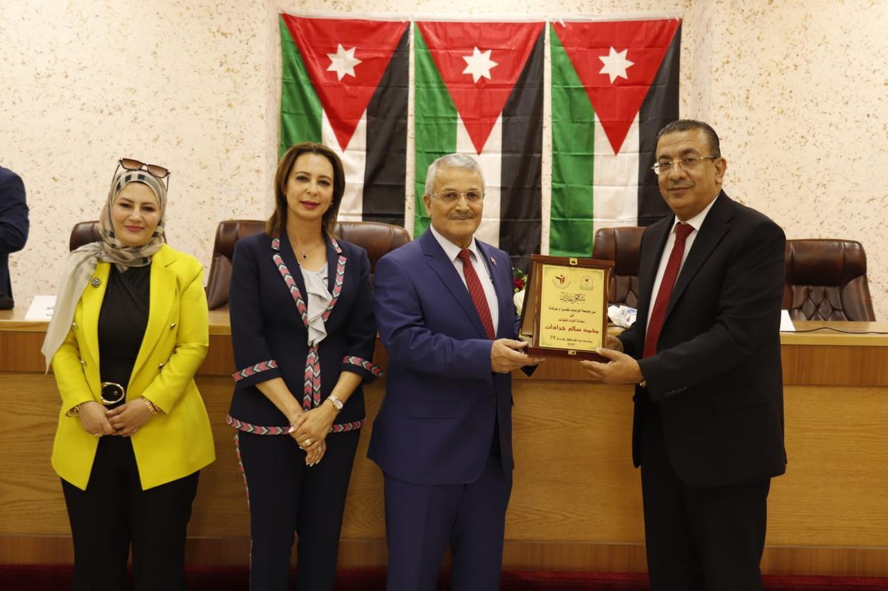 Madar Al-Saa Images 0.8300712194432672