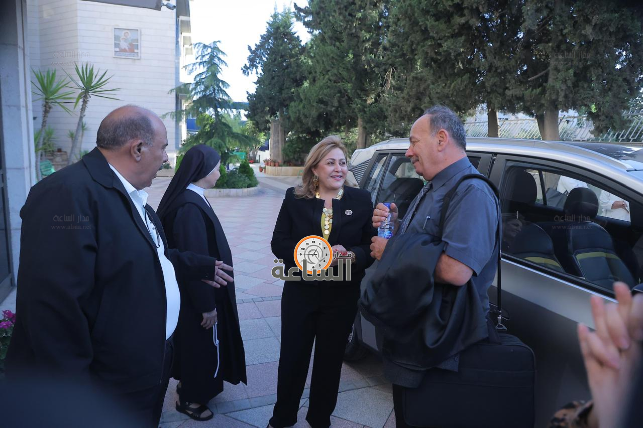 Madar Al-Saa Images 0.42045368424019736