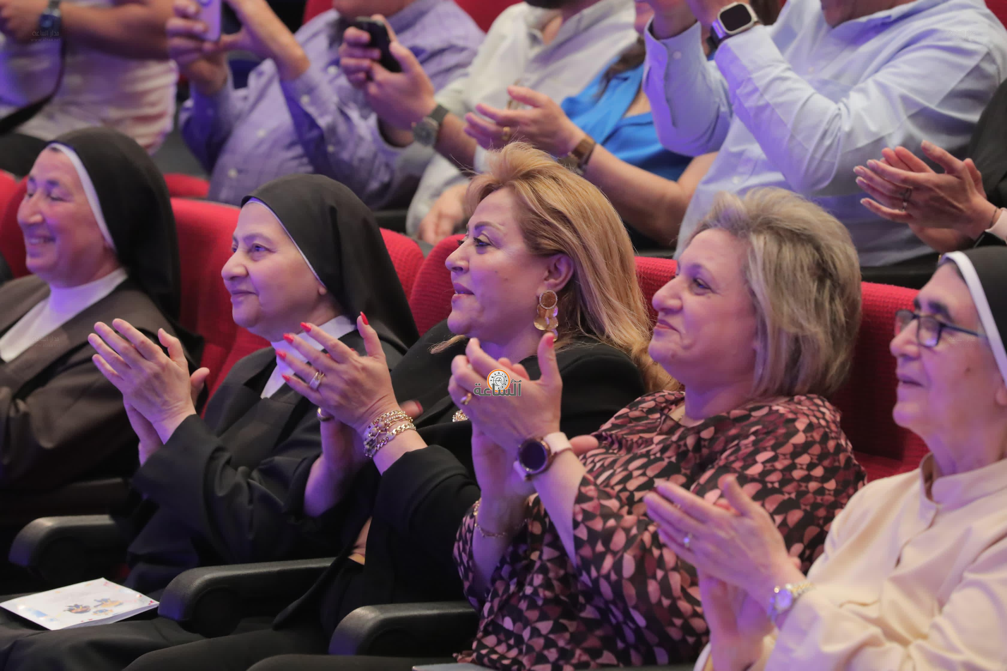 Madar Al-Saa Images 0.8744391028690939