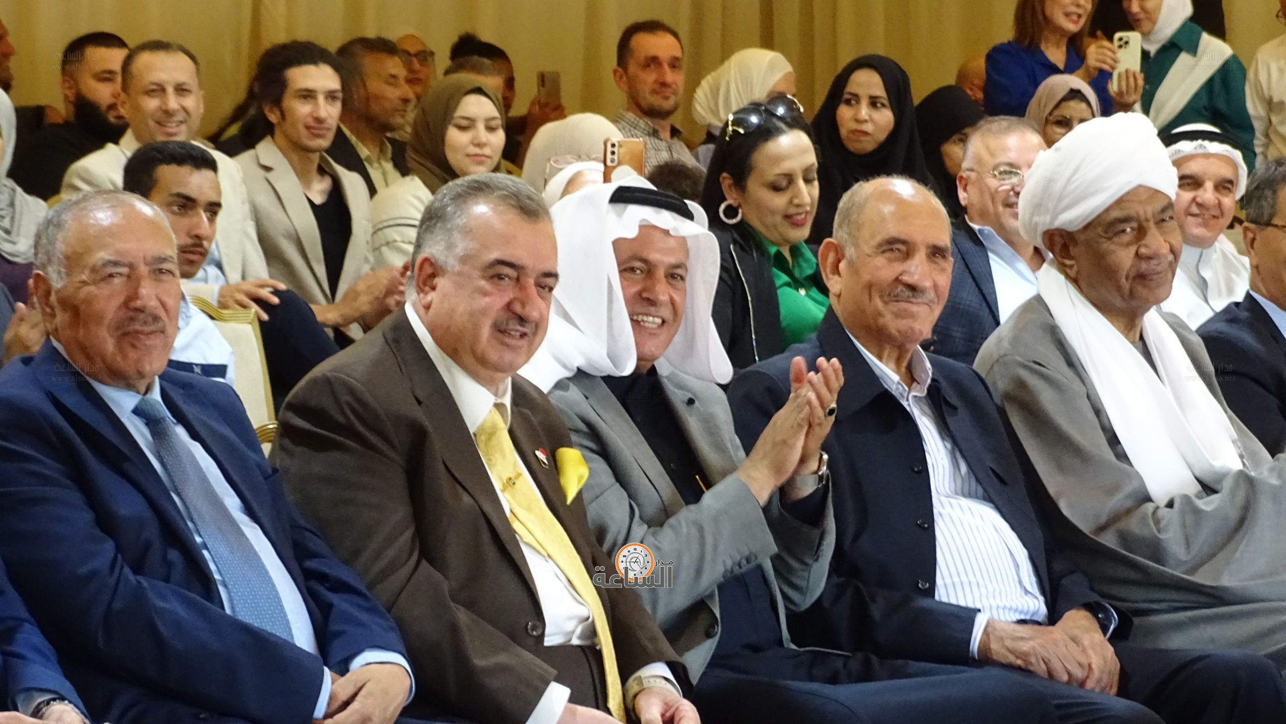 Madar Al-Saa Images 0.24052747532862473