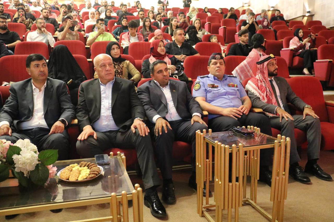 Madar Al-Saa Images 0.9754165505360658