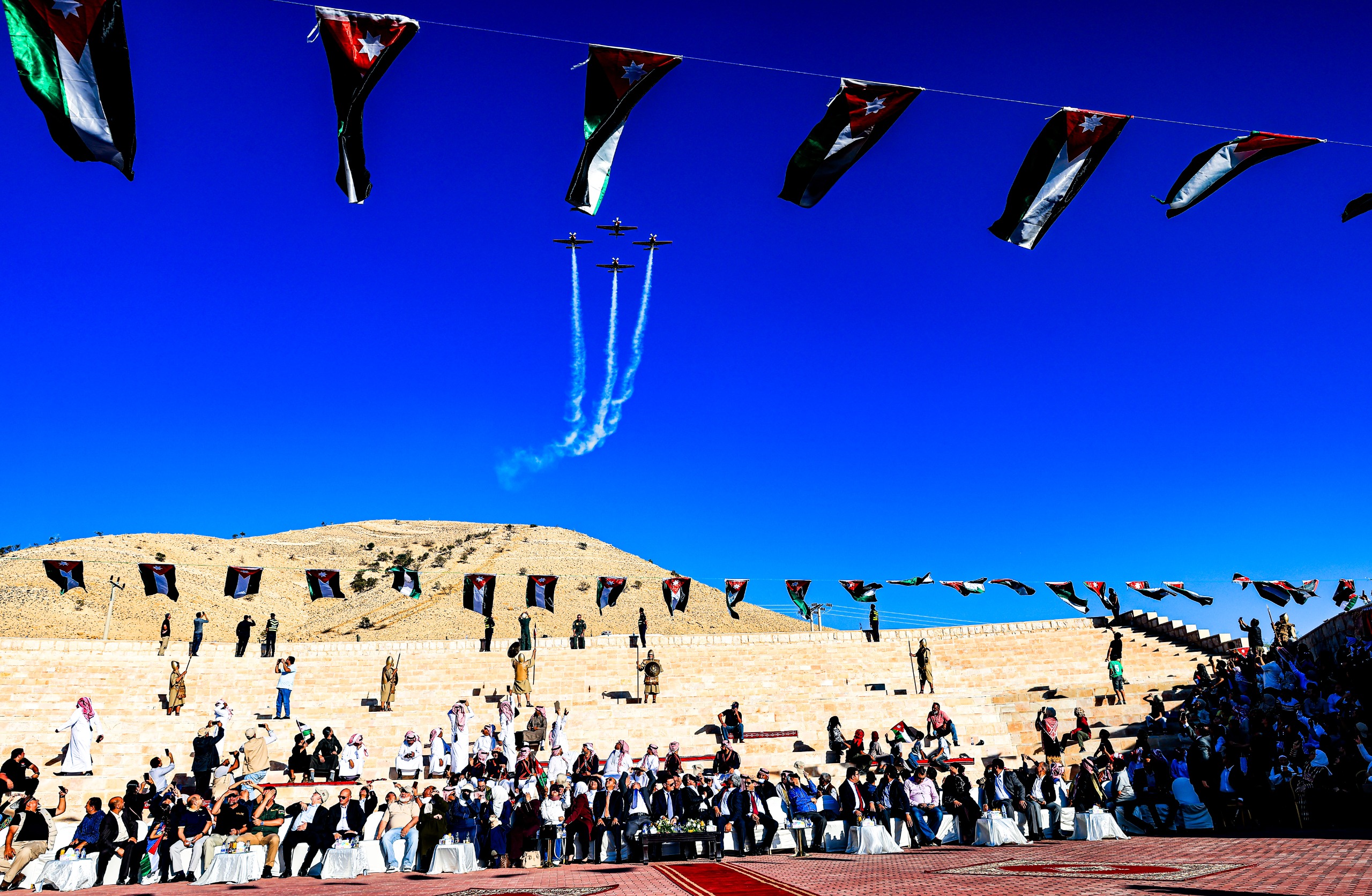 Madar Al-Saa Images 0.2692545700983636