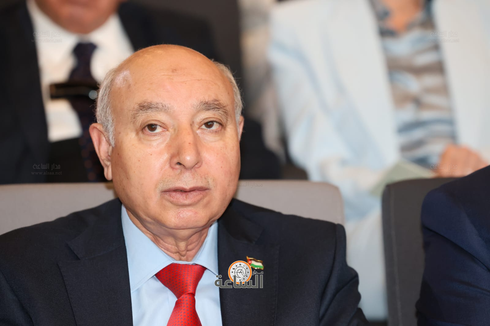 Madar Al-Saa Images 0.9016877897393616