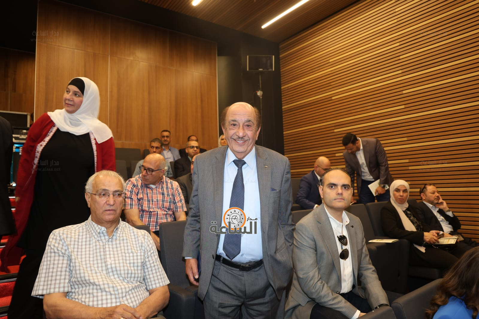 Madar Al-Saa Images 0.9032376014501459